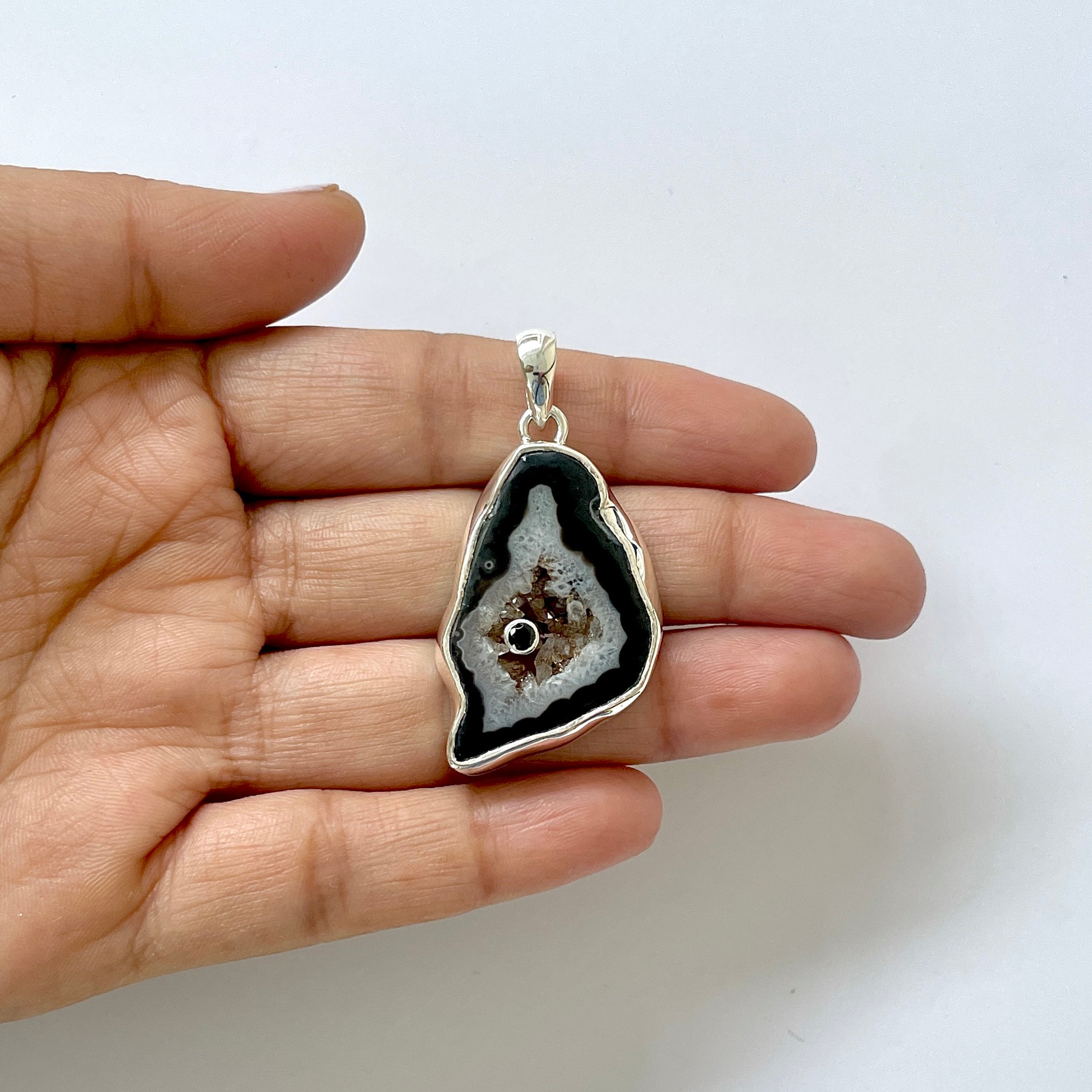Agate Black Pendant-(ABL-1-17)