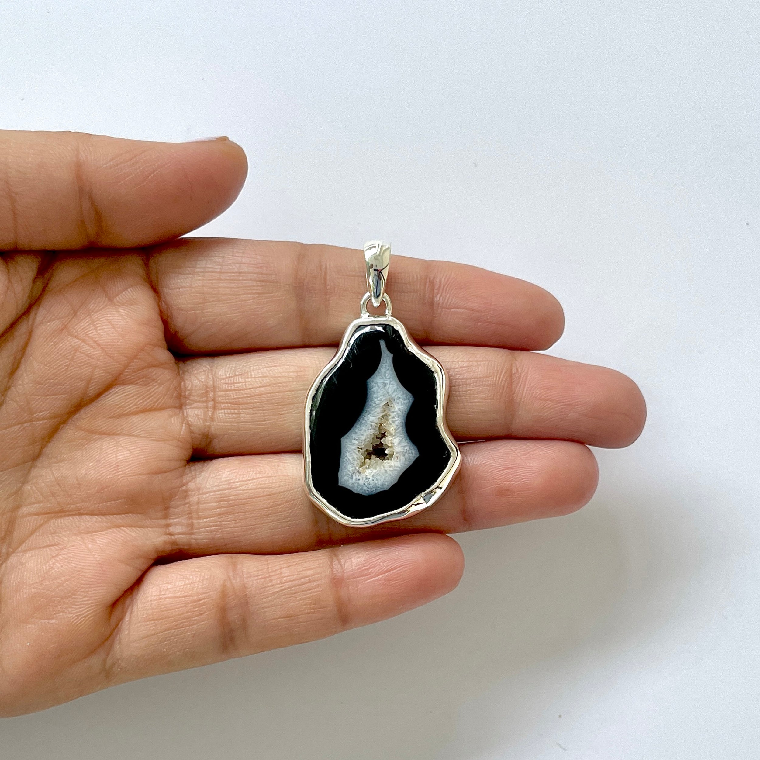 Agate Black Pendant-(ABL-1-18)