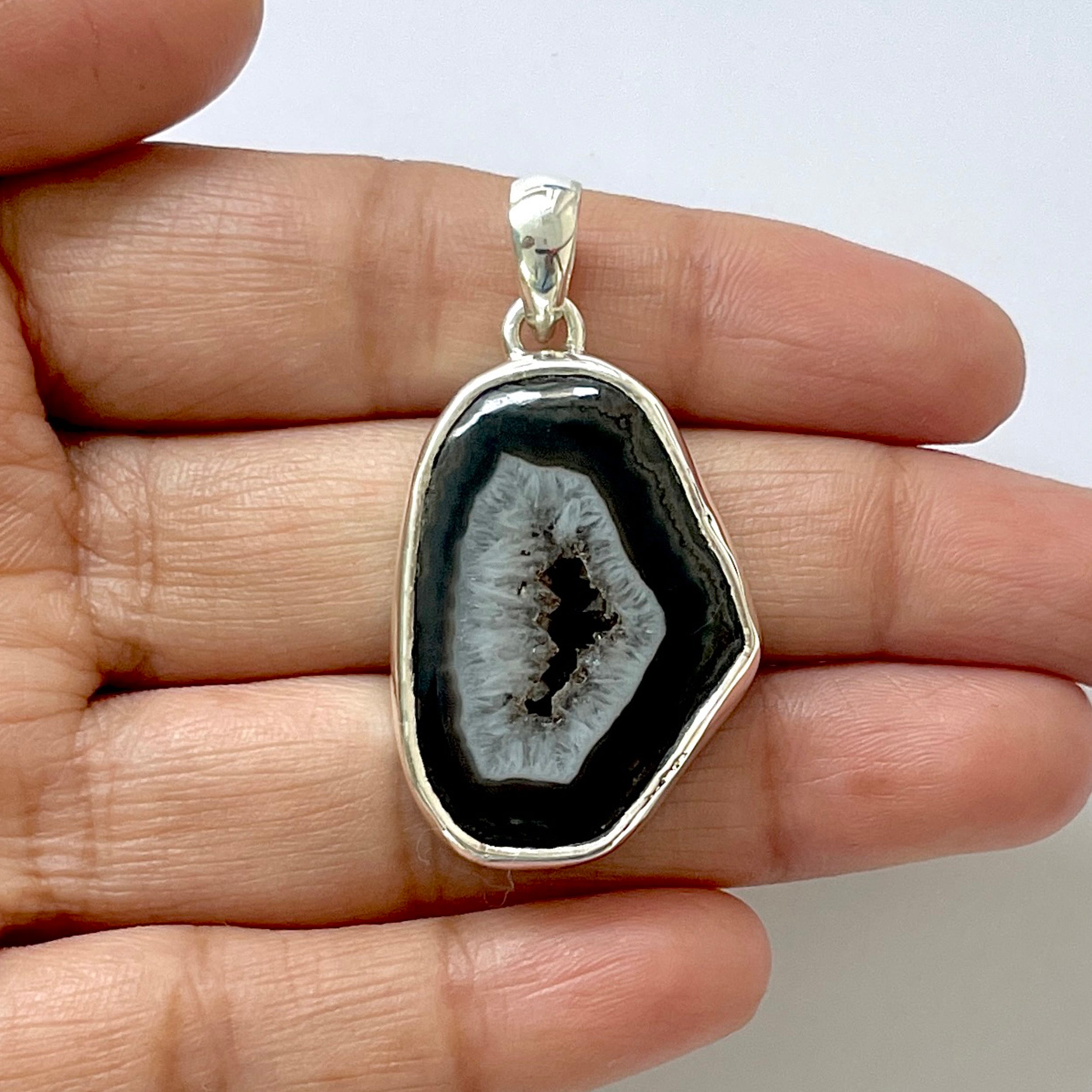 Agate Black Pendant-(ABL-1-8)