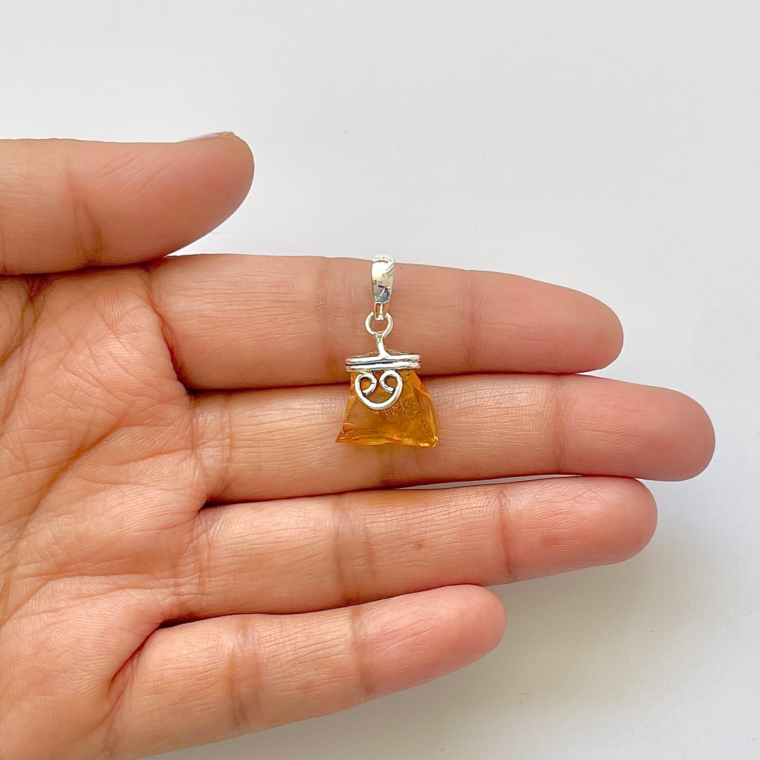 Amber Pendant-(AMB-1-15)