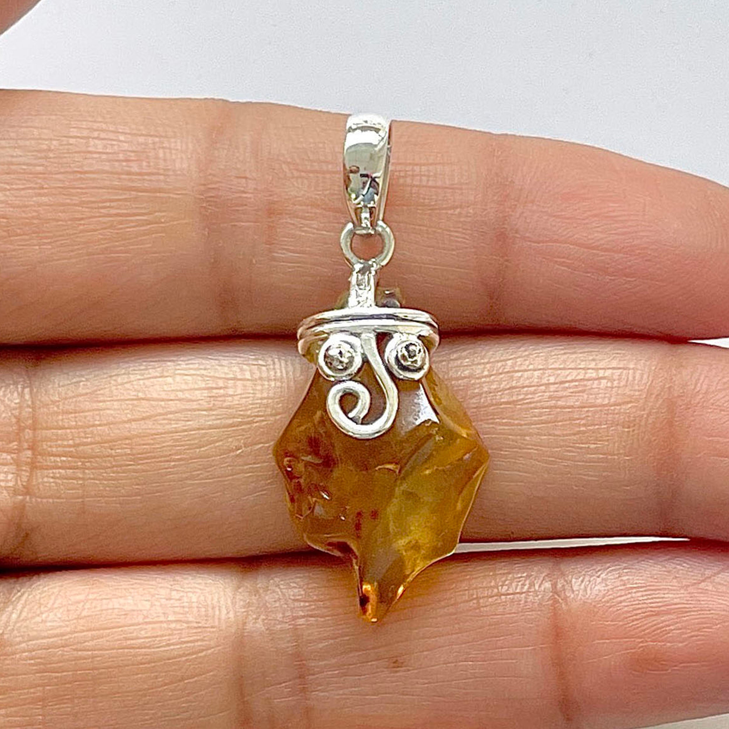 Amber Pendant-(AMB-1-86)