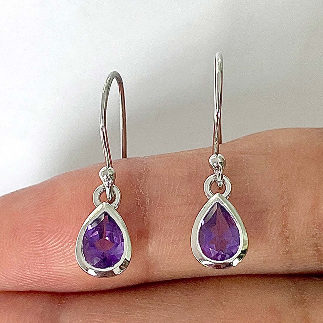 Amethyst Earring-(AMT-RDE-1317)