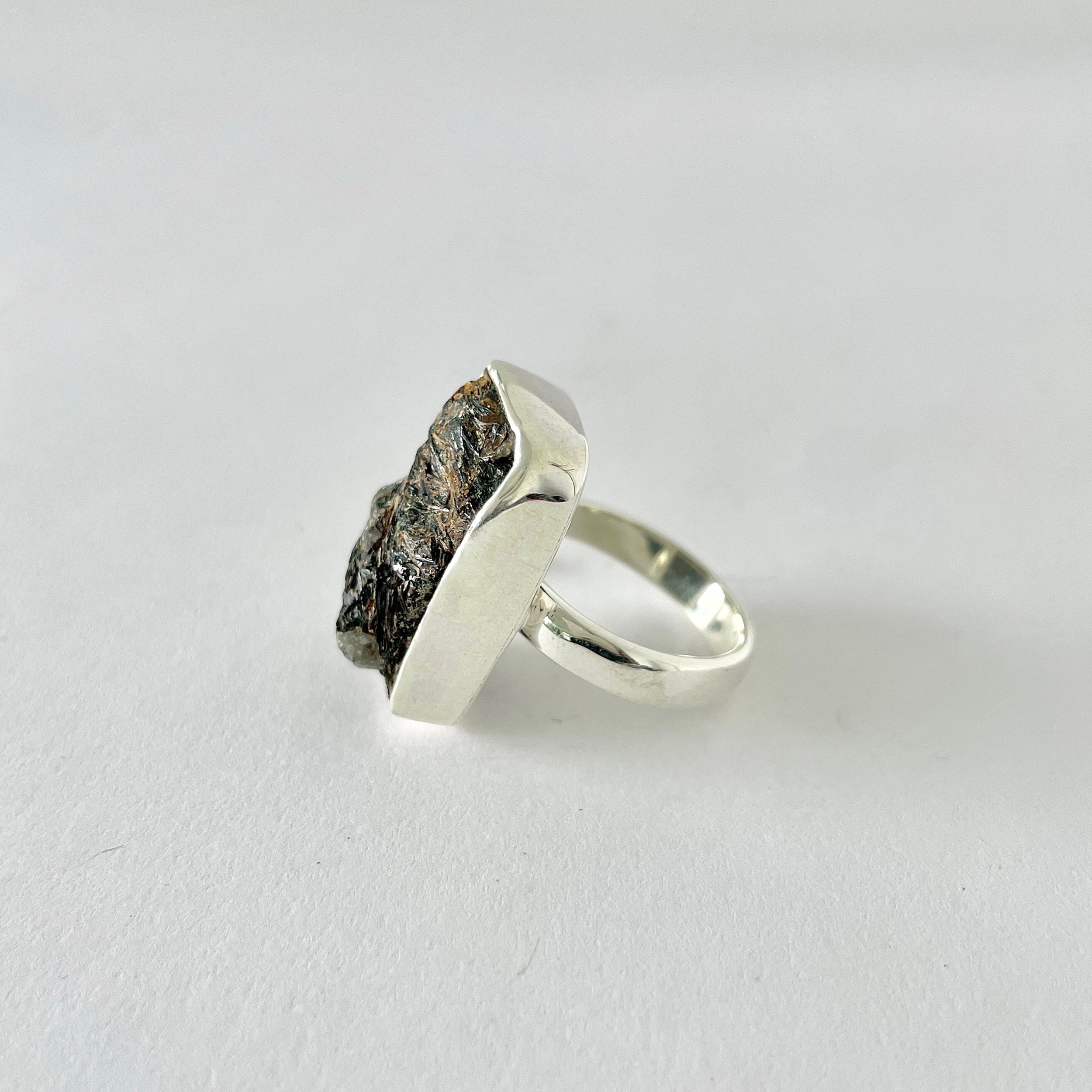 Astrophyllite Ring-(AST-2-38)
