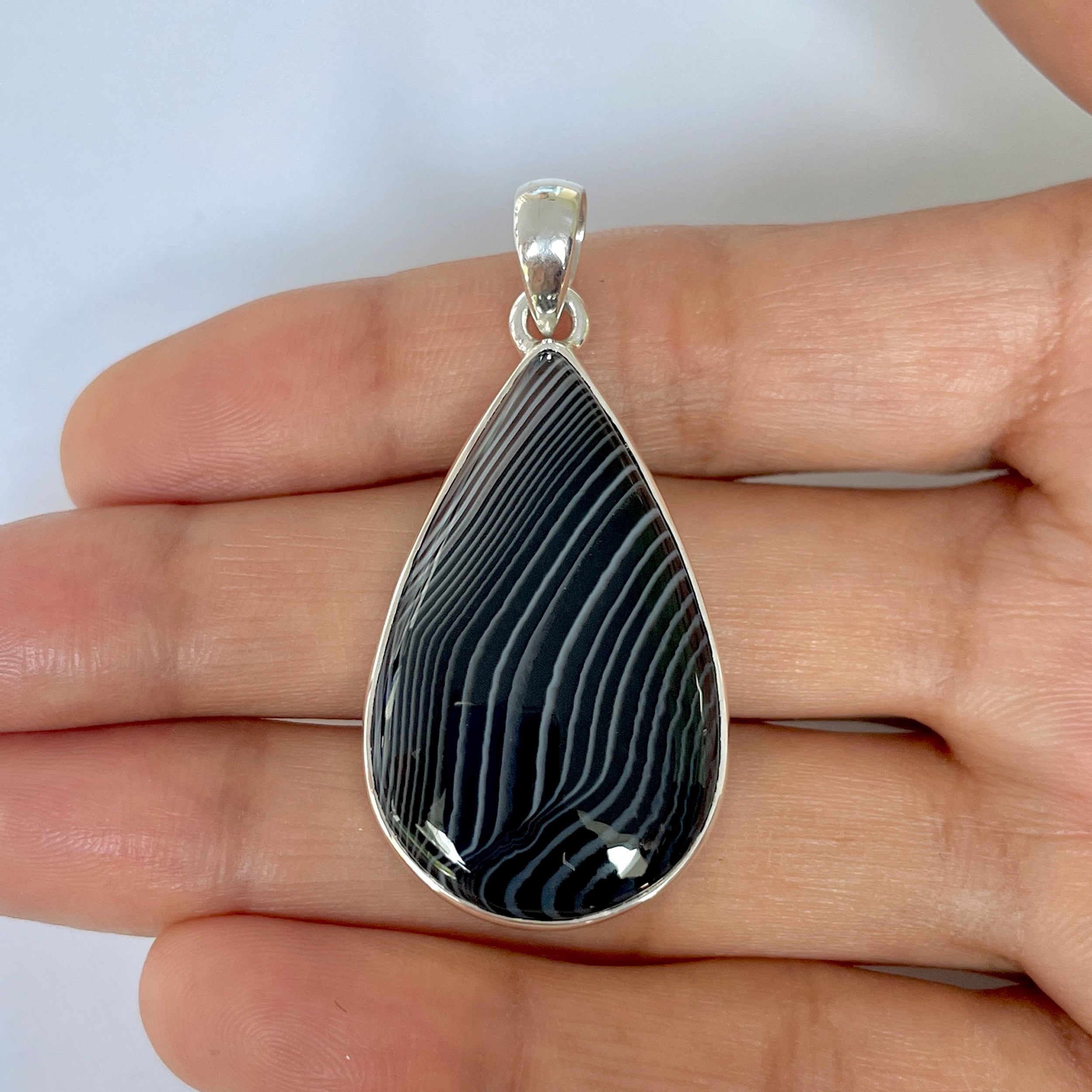 Banded Agate Pendant-(BAG-1-36)