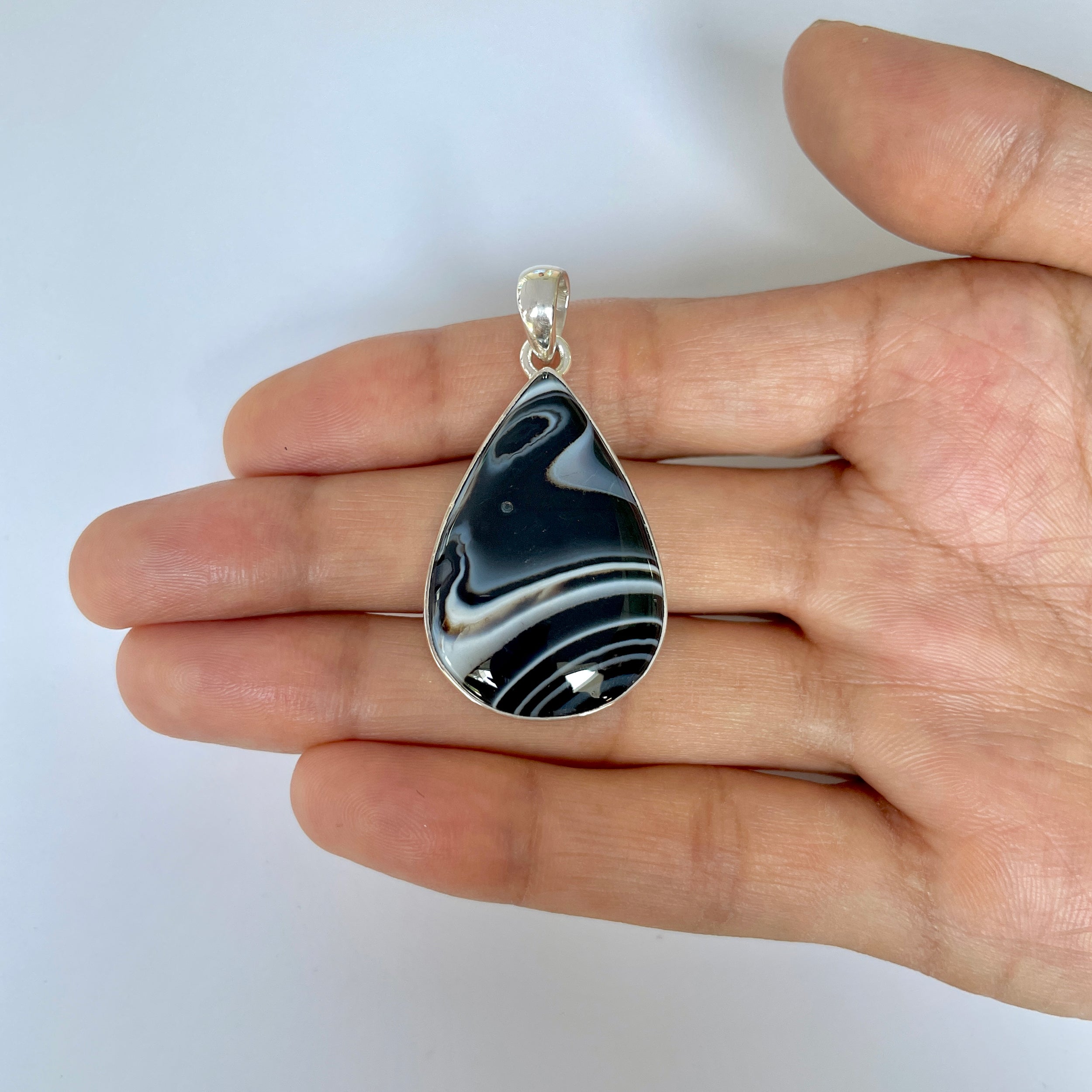 Banded Agate Pendant-(BAG-1-39)