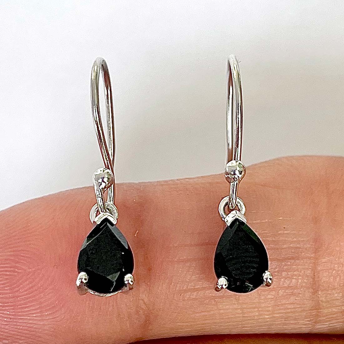 Black Tourmaline Earring-(BLS-RDE-676)