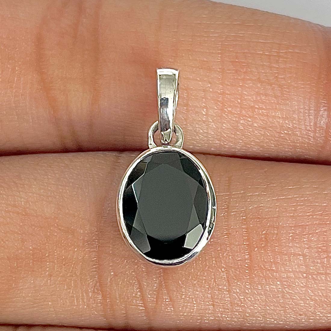 Black Tourmaline Pendant-(BLS-RDP-734)