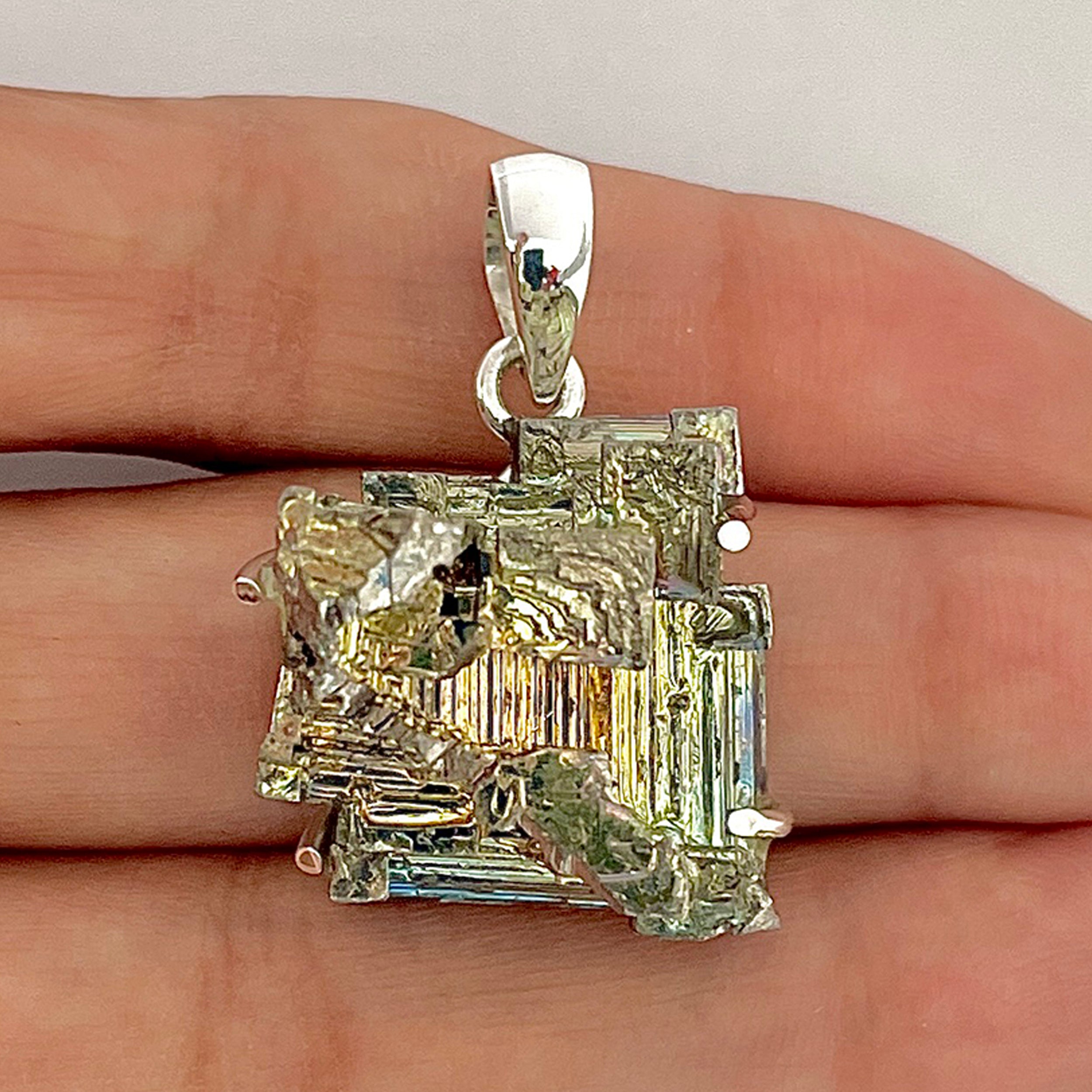 Bismuth Pendant-(BSM-1-1)