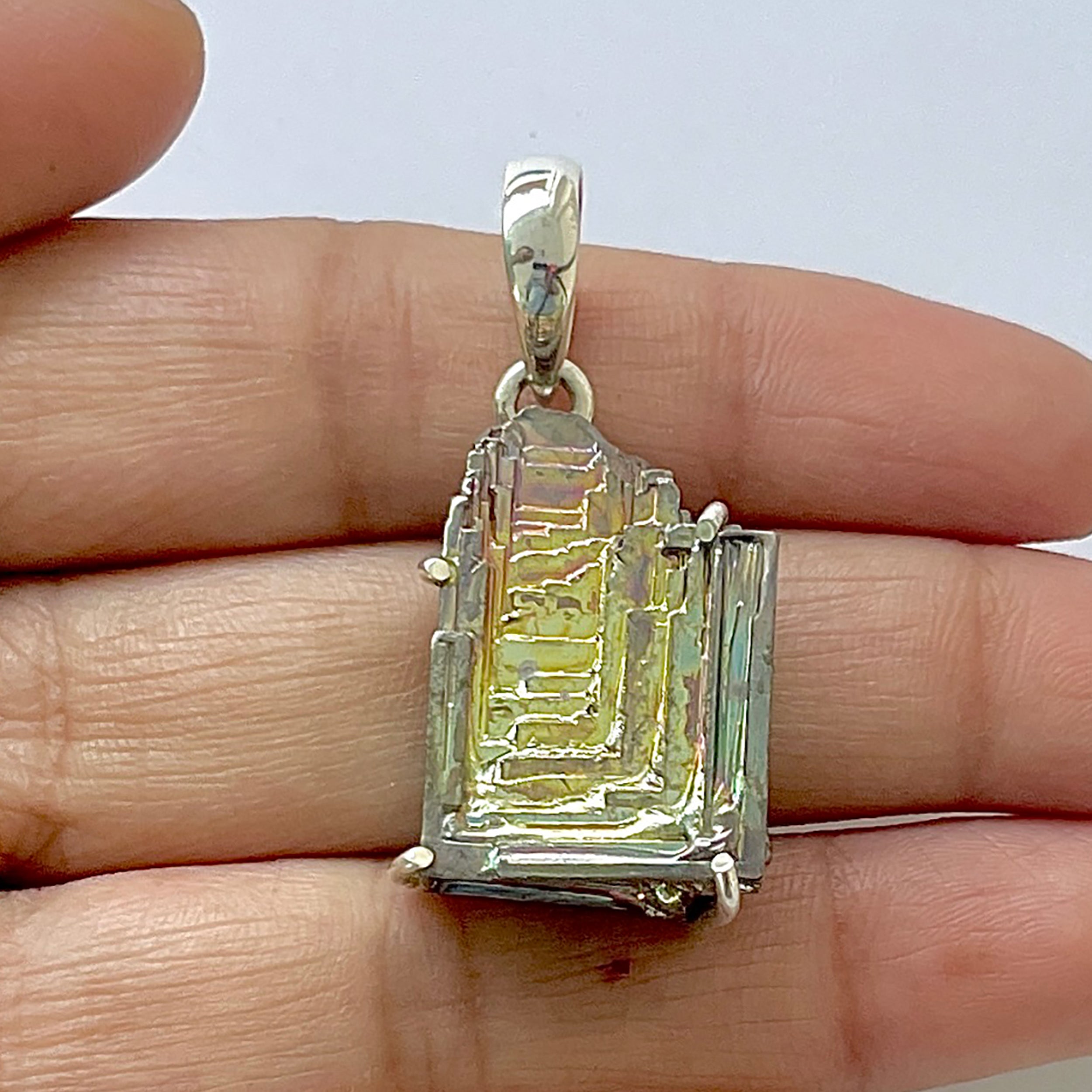 Bismuth Pendant-(BSM-1-62)