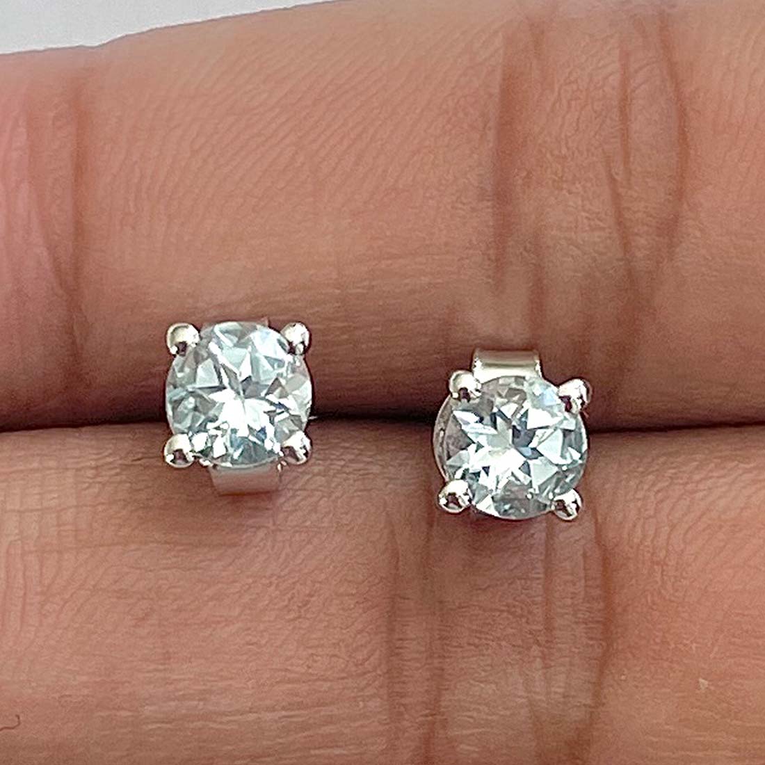 Blue Topaz Stud Earring-(BTZ-RDE-1321)