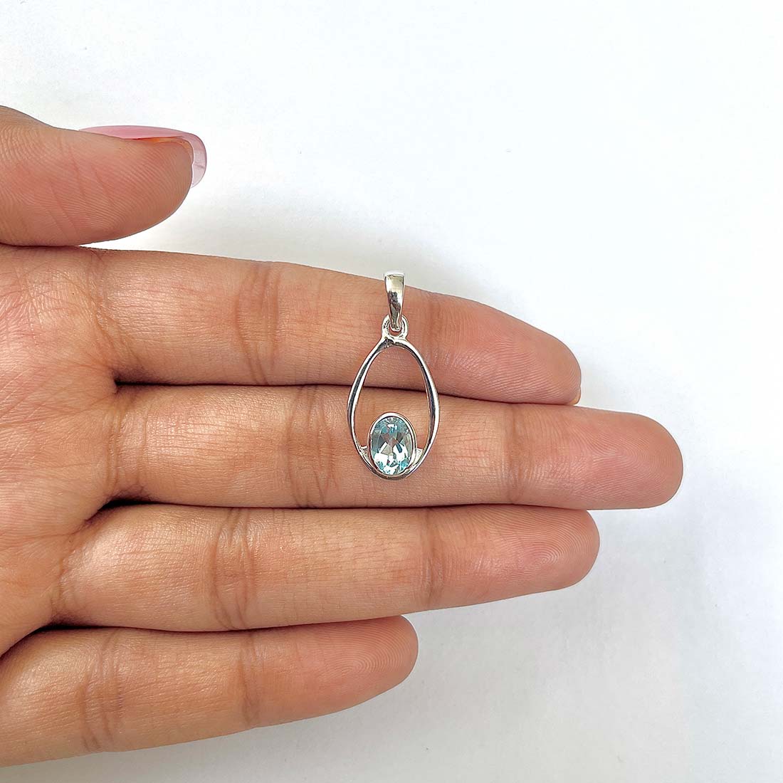 Blue Topaz Pendant-(BTZ-RDP-140)