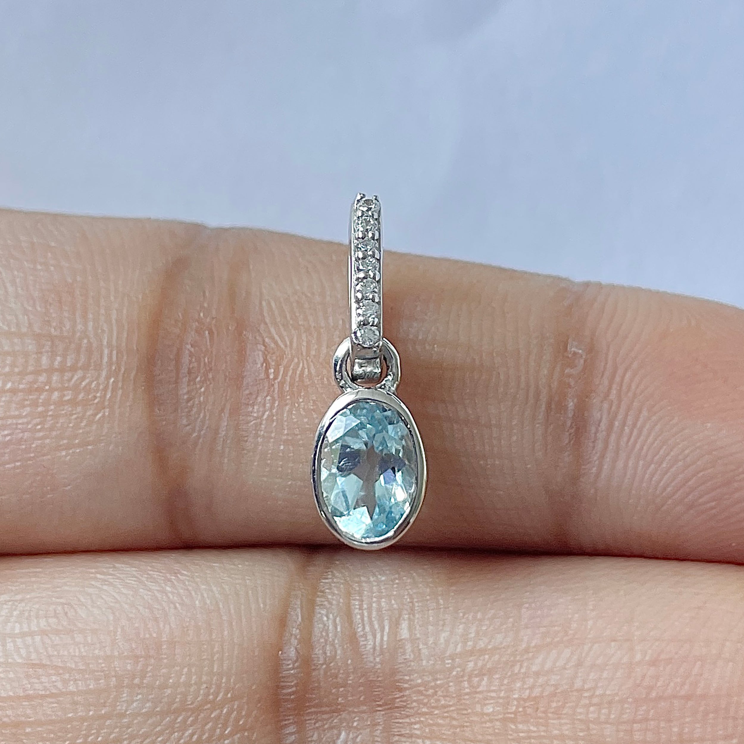 Blue Topaz Pendant-(BTZ-RDP-780)