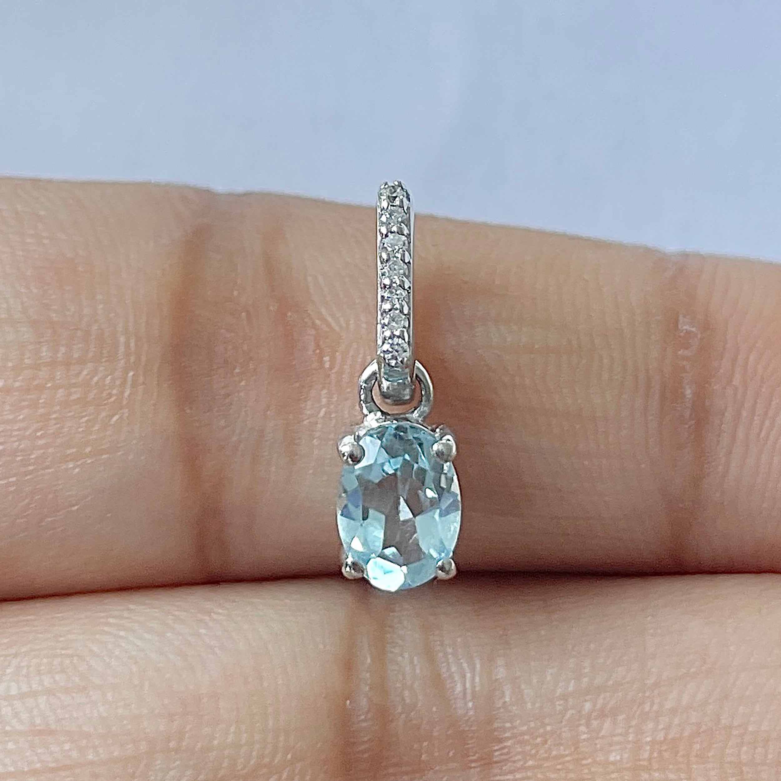 Blue Topaz Pendant-(BTZ-RDP-915)