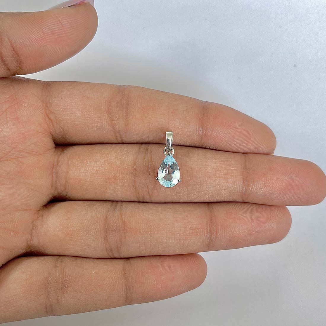 Blue Topaz Pendant-(BTZ-RDP-917)