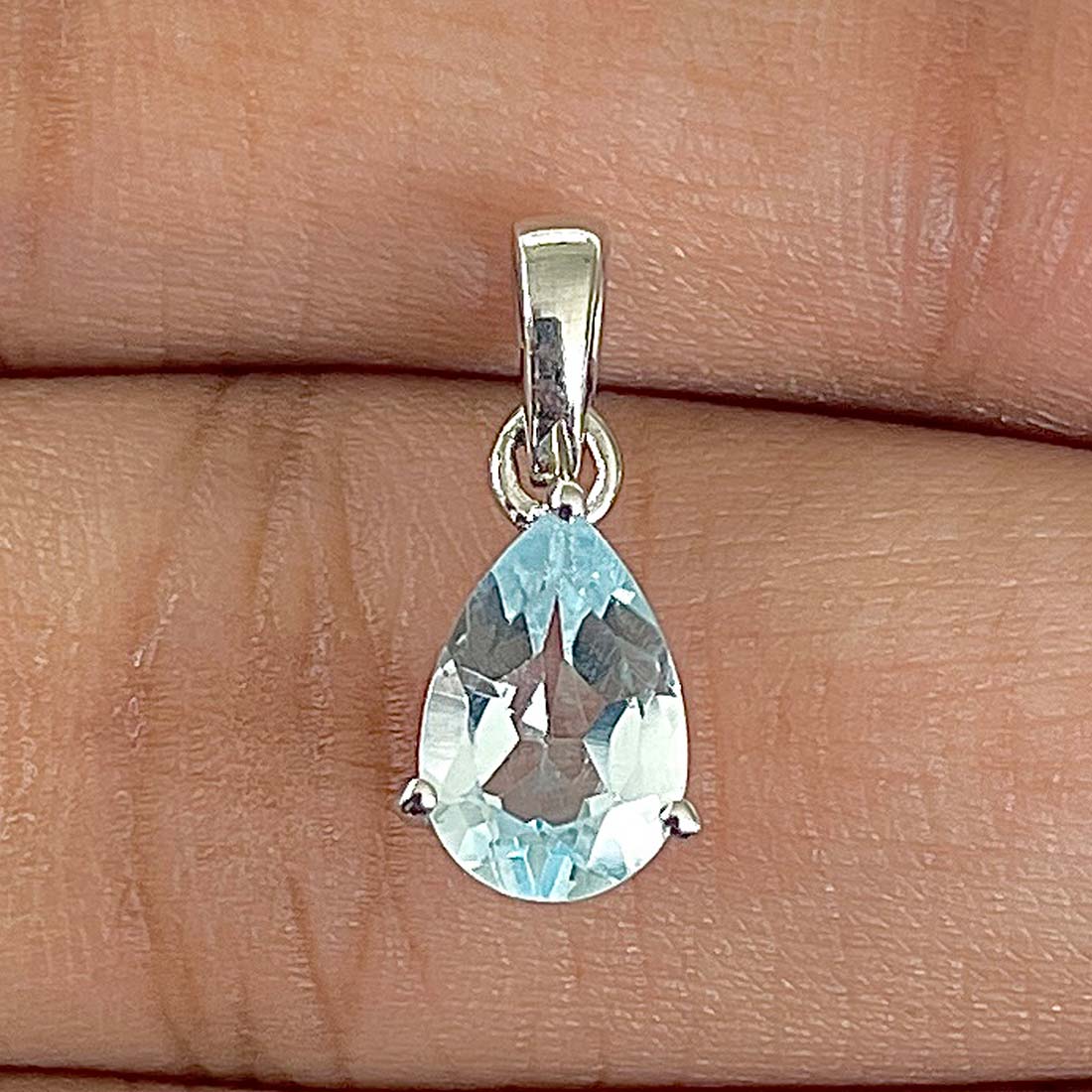 Blue Topaz Pendant-(BTZ-RDP-917)