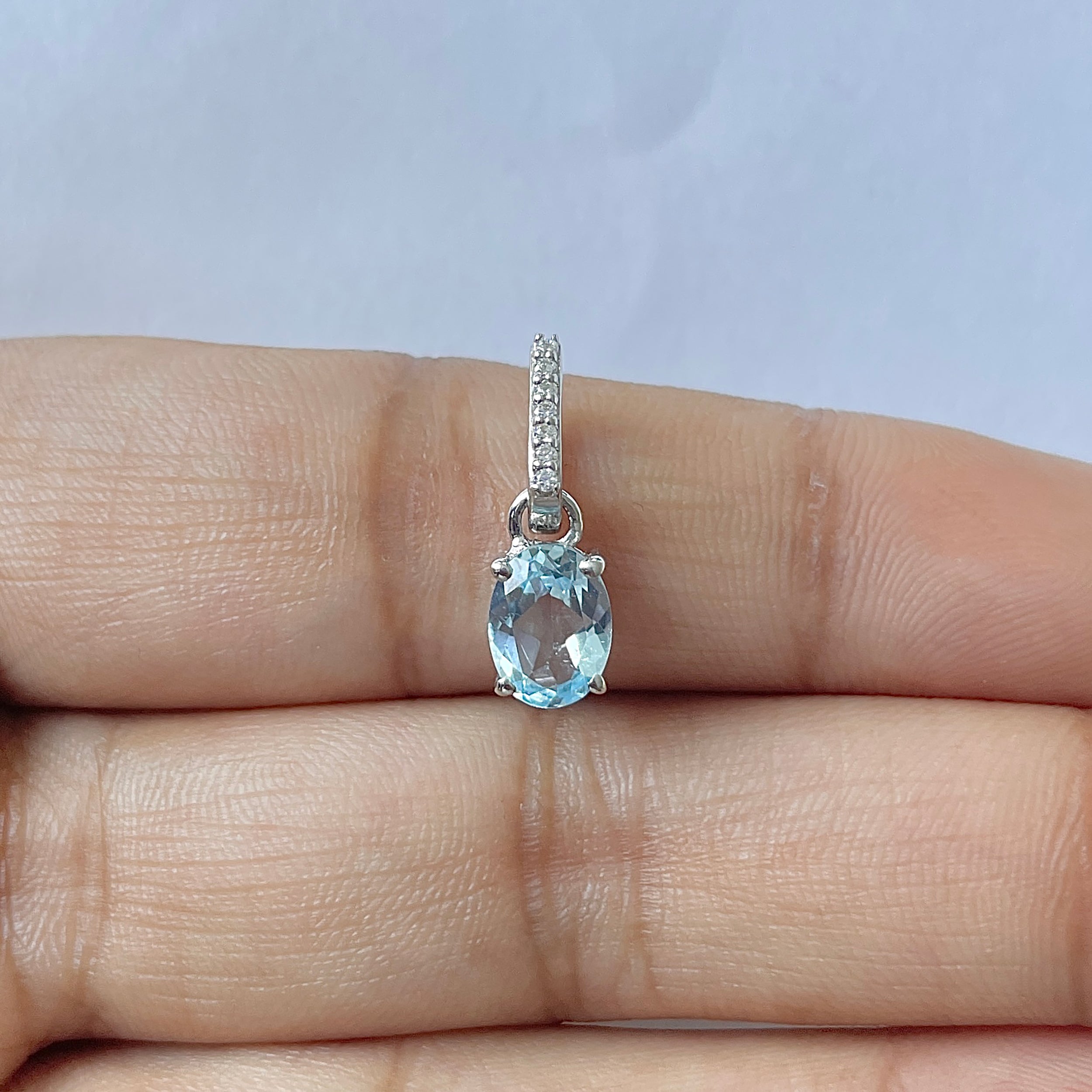 Blue Topaz Pendant-(BTZ-RDP-920)