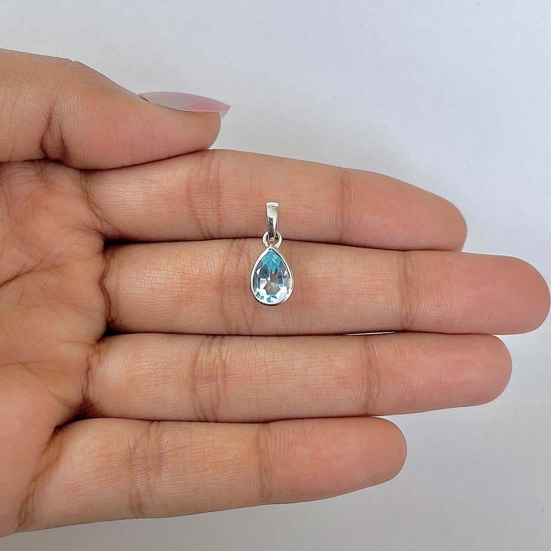 Blue Topaz Pendant-(BTZ-RDP-956)