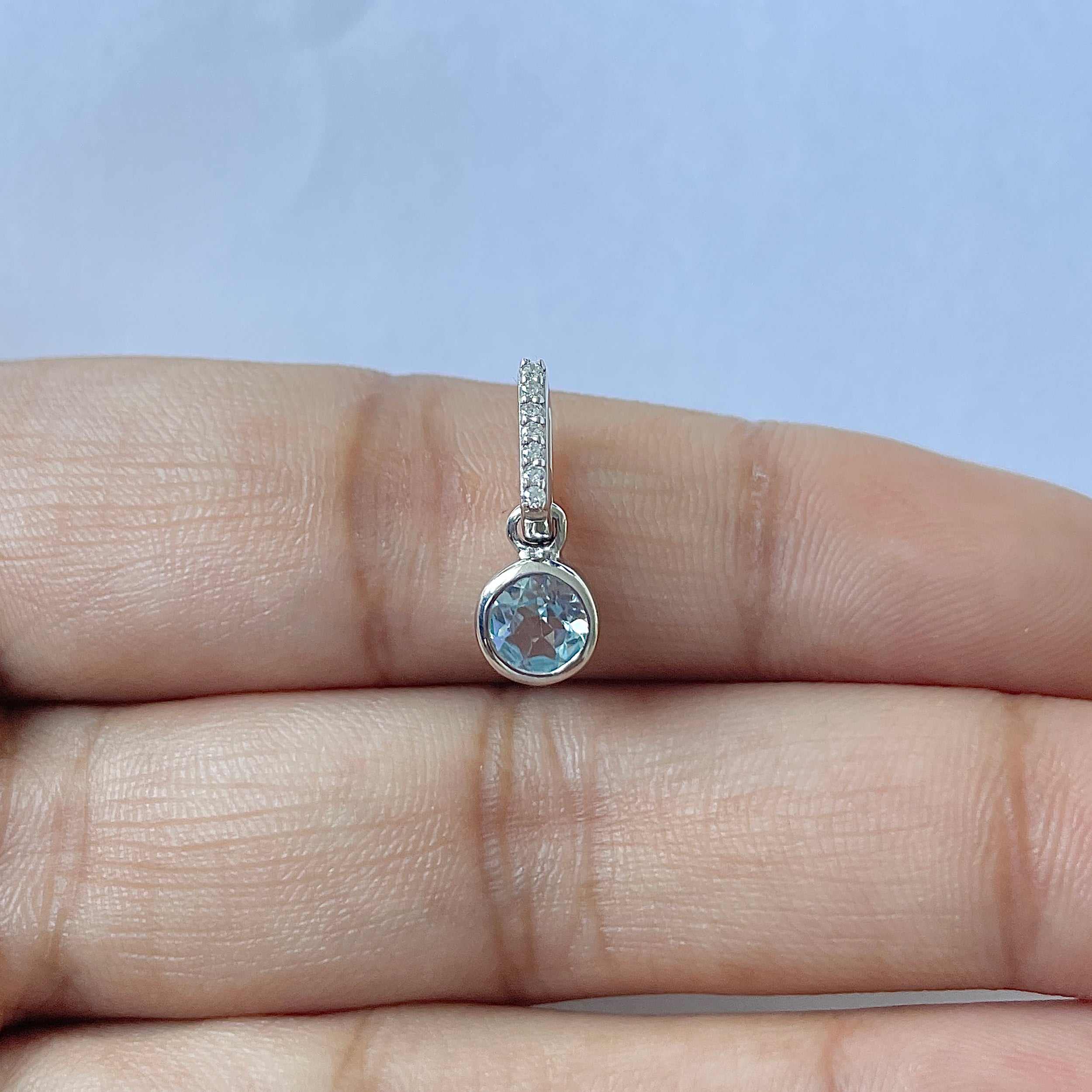 Blue Topaz Pendant-(BTZ-RDP-957)