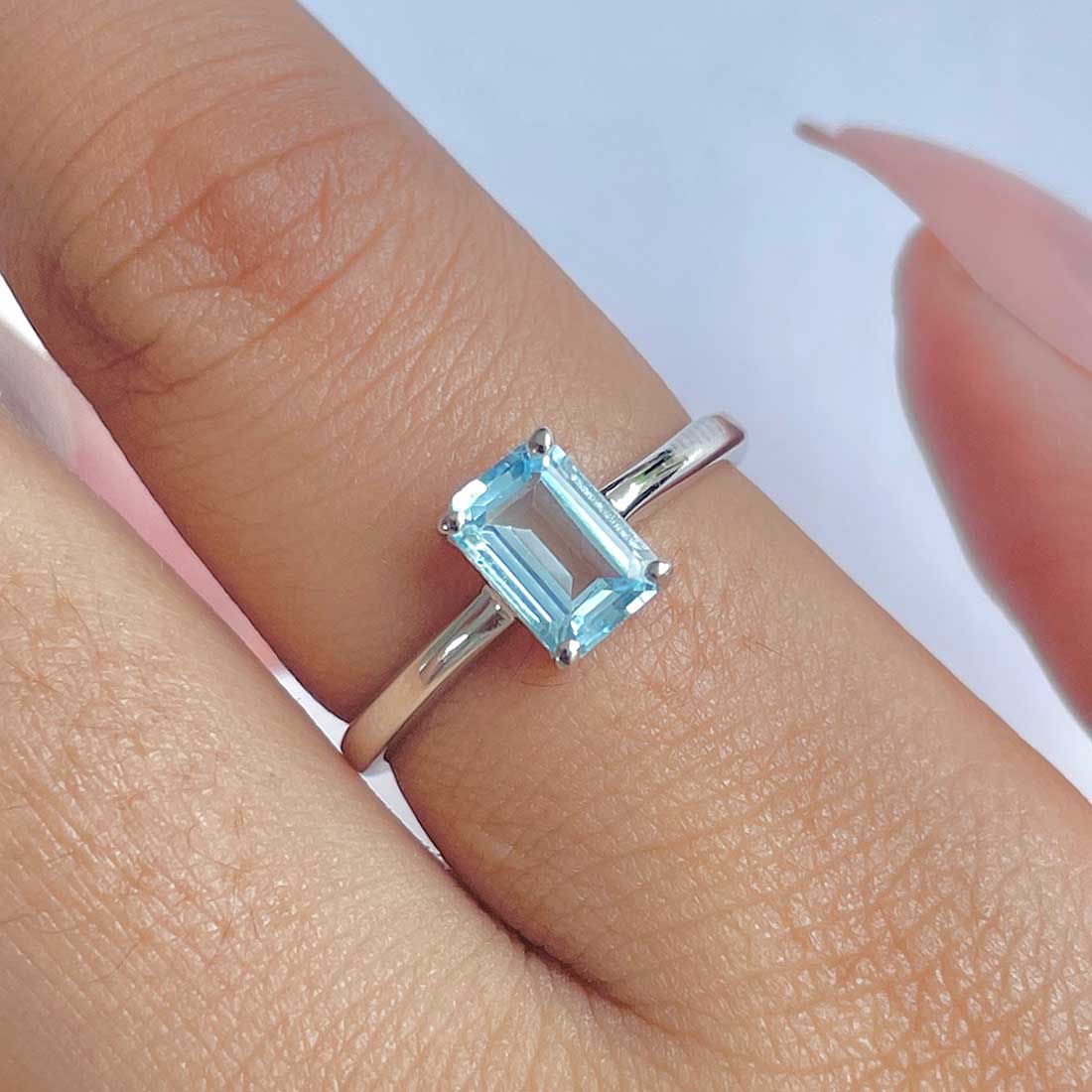 Blue Topaz Ring-(BTZ-RDR-241.)