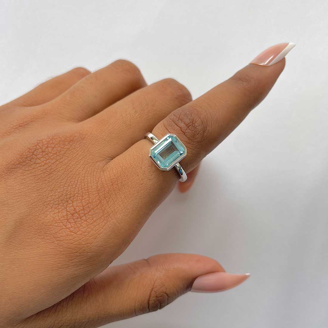 Blue Topaz Ring-(BTZ-RDR-250.)