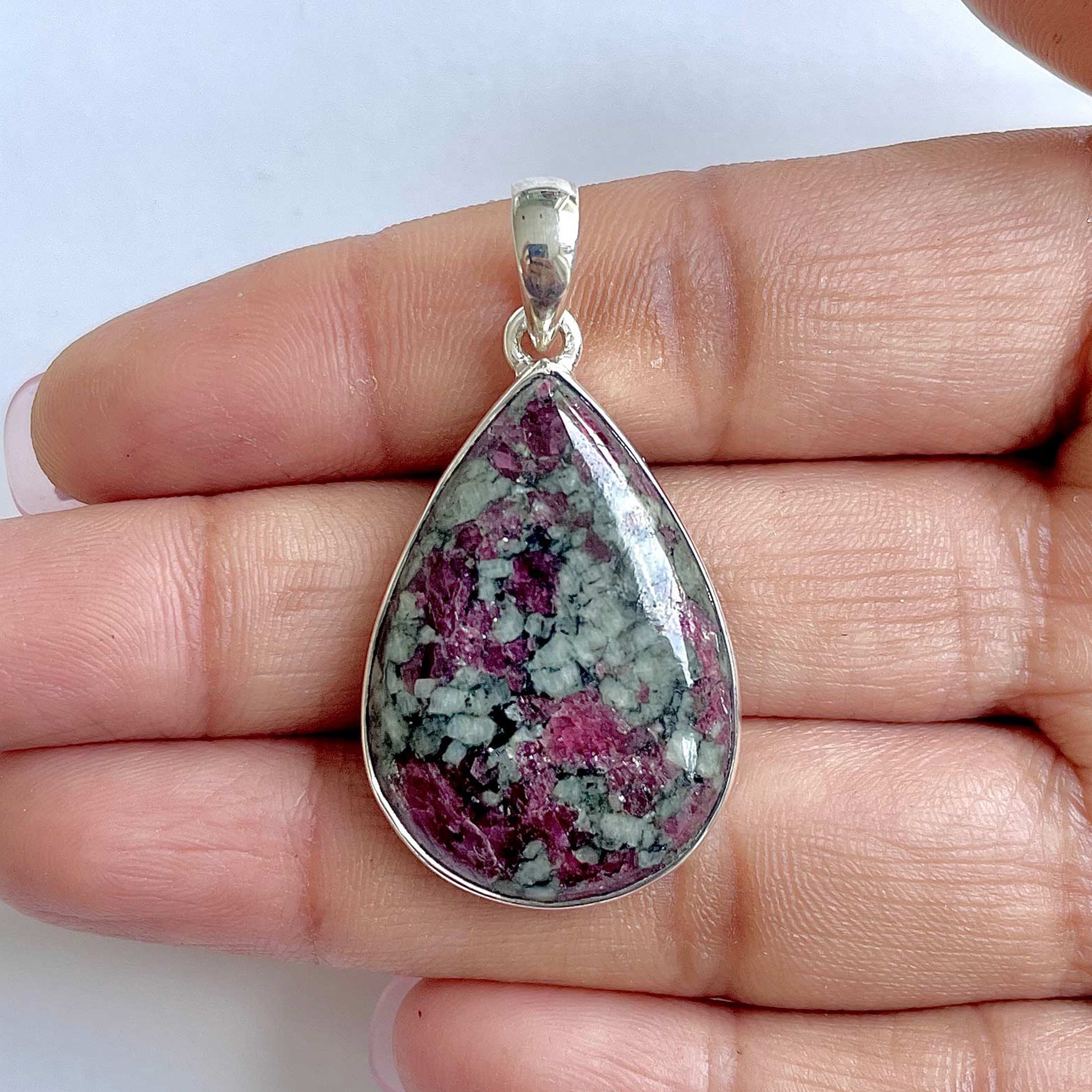 Eudialyte Pendant-(EUD-1-31)