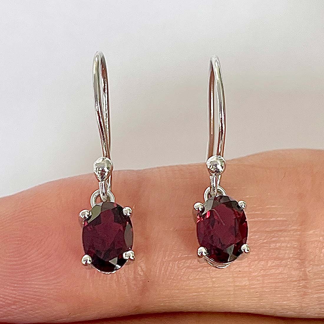 Garnet Earring-(GAR-RDE-670)