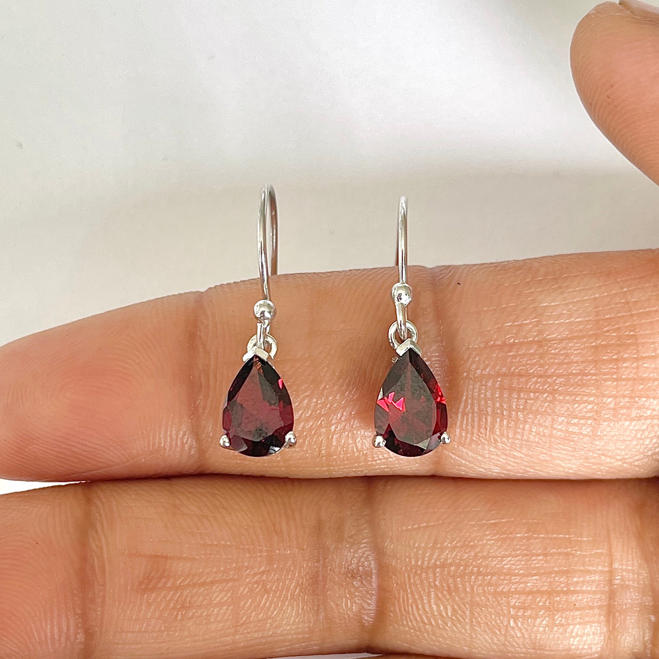 Garnet Earring-(GAR-RDE-677)
