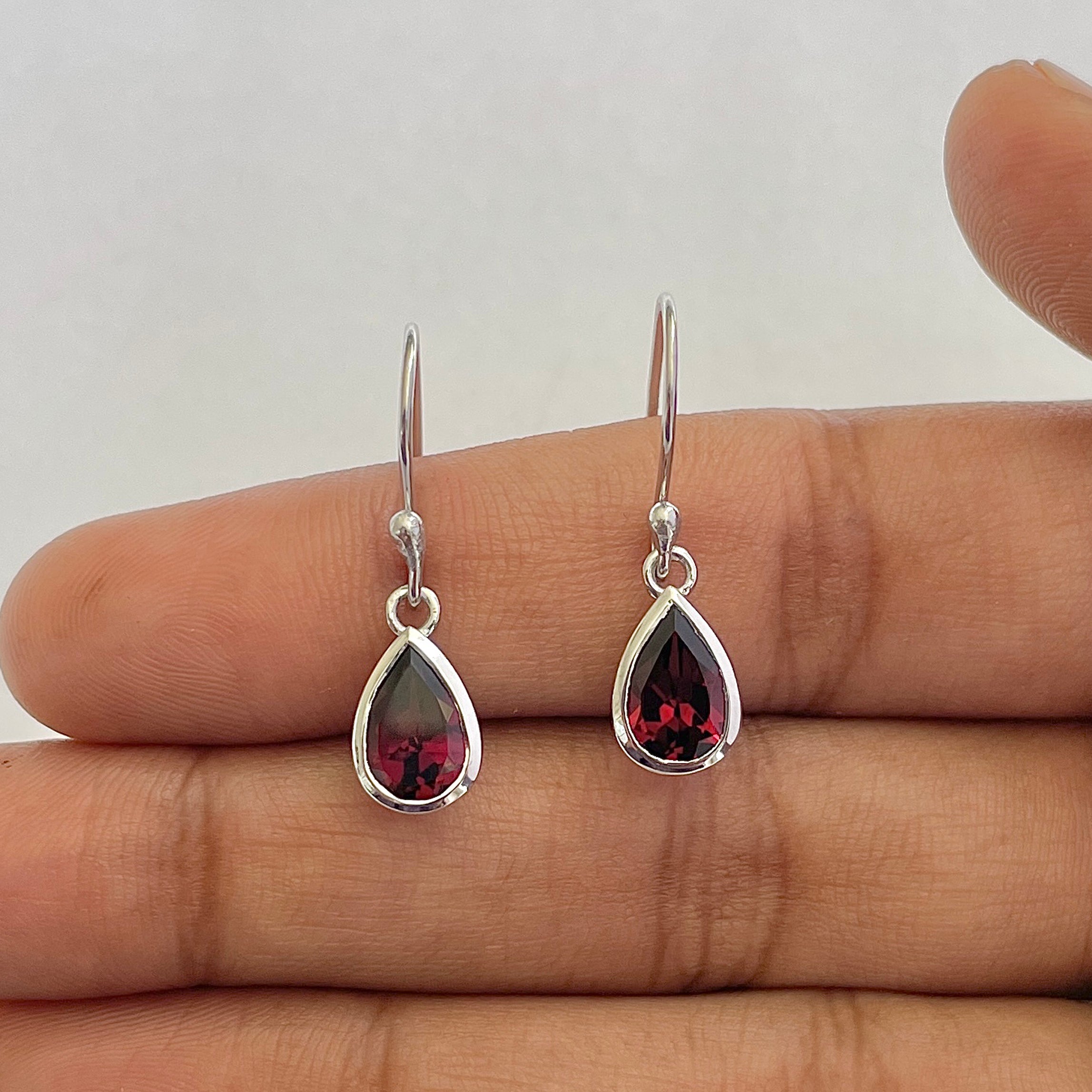 Garnet Earring-(GAR-RDE-679)