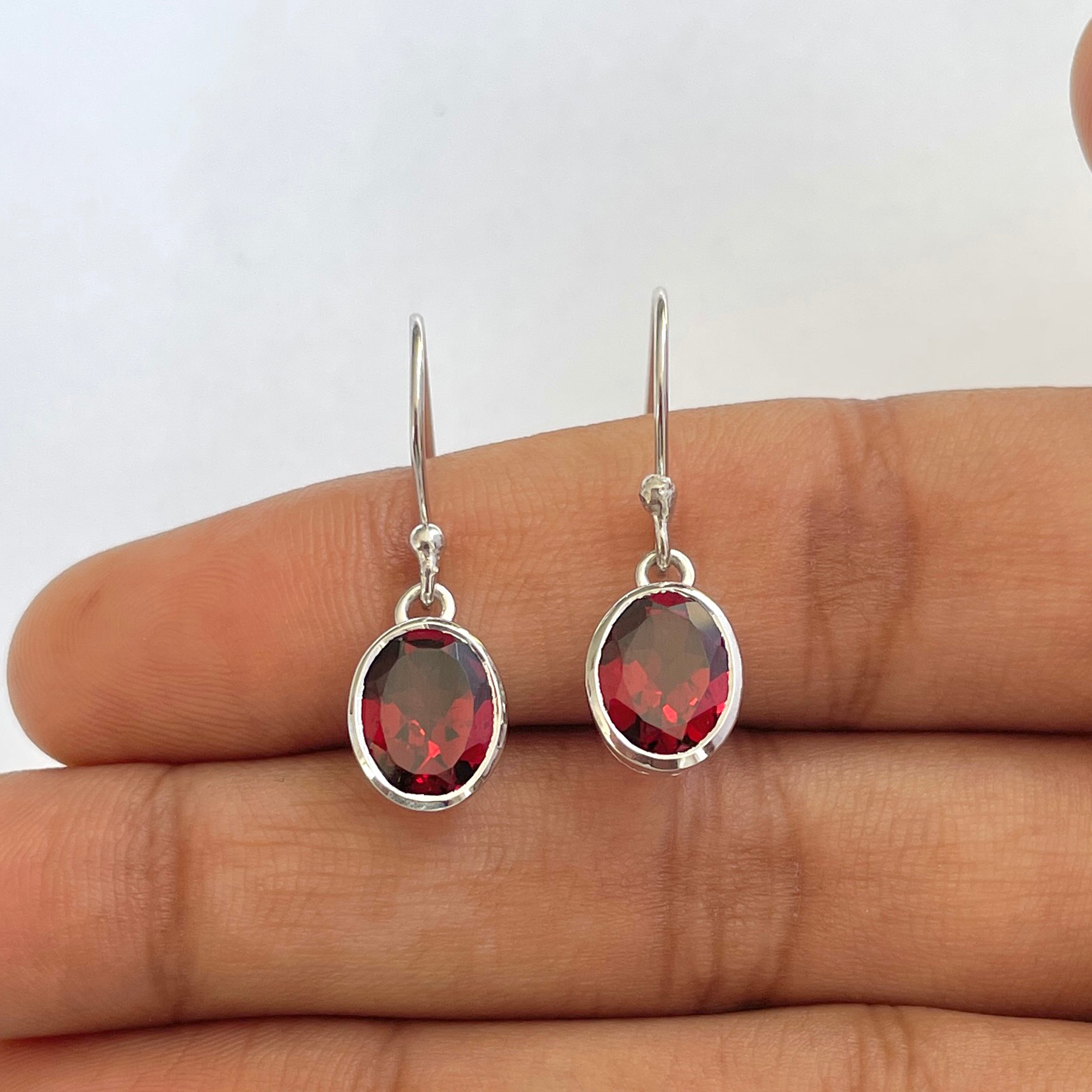 Garnet Earring-(GAR-RDE-998)