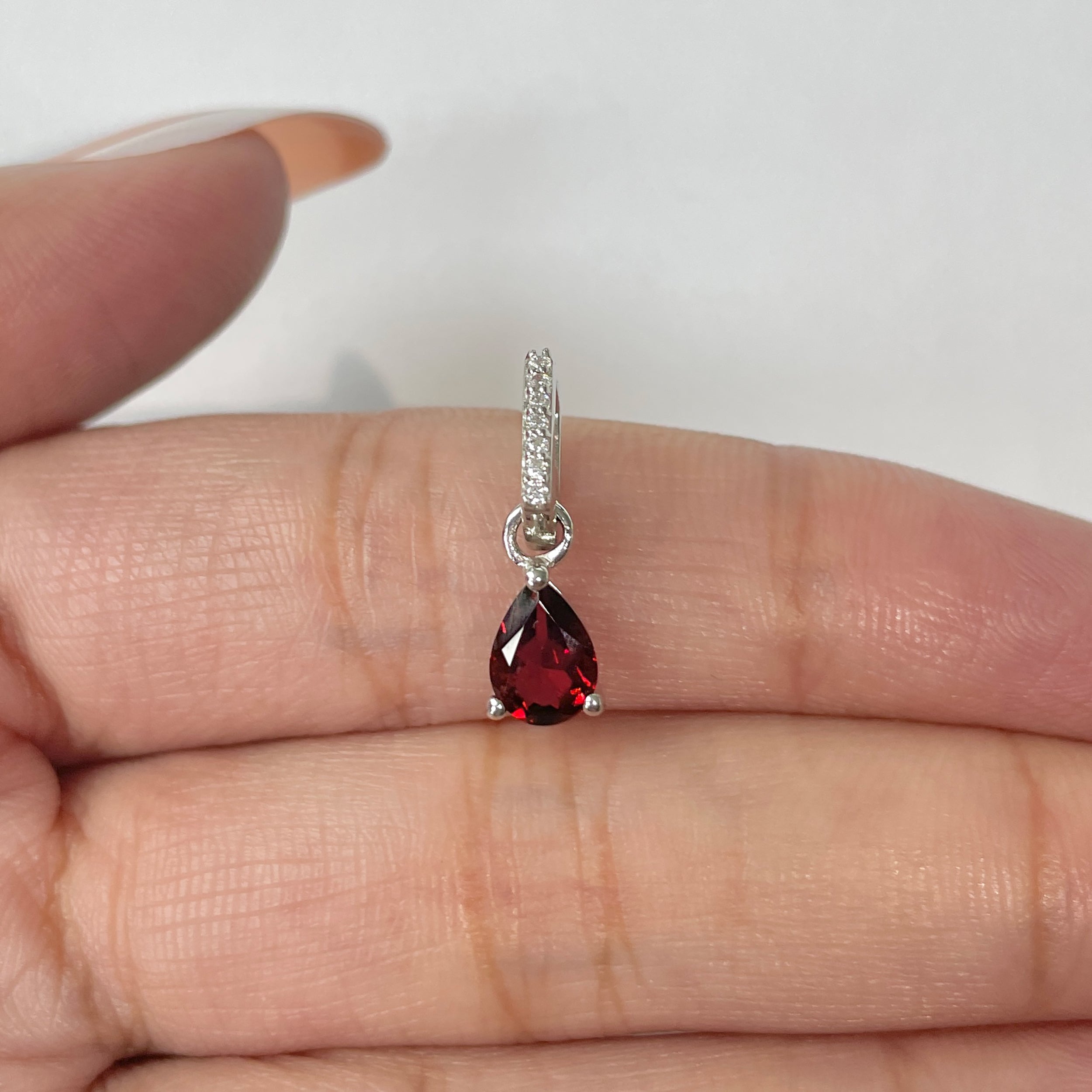 Garnet Pendant-(GAR-RDP-1165)
