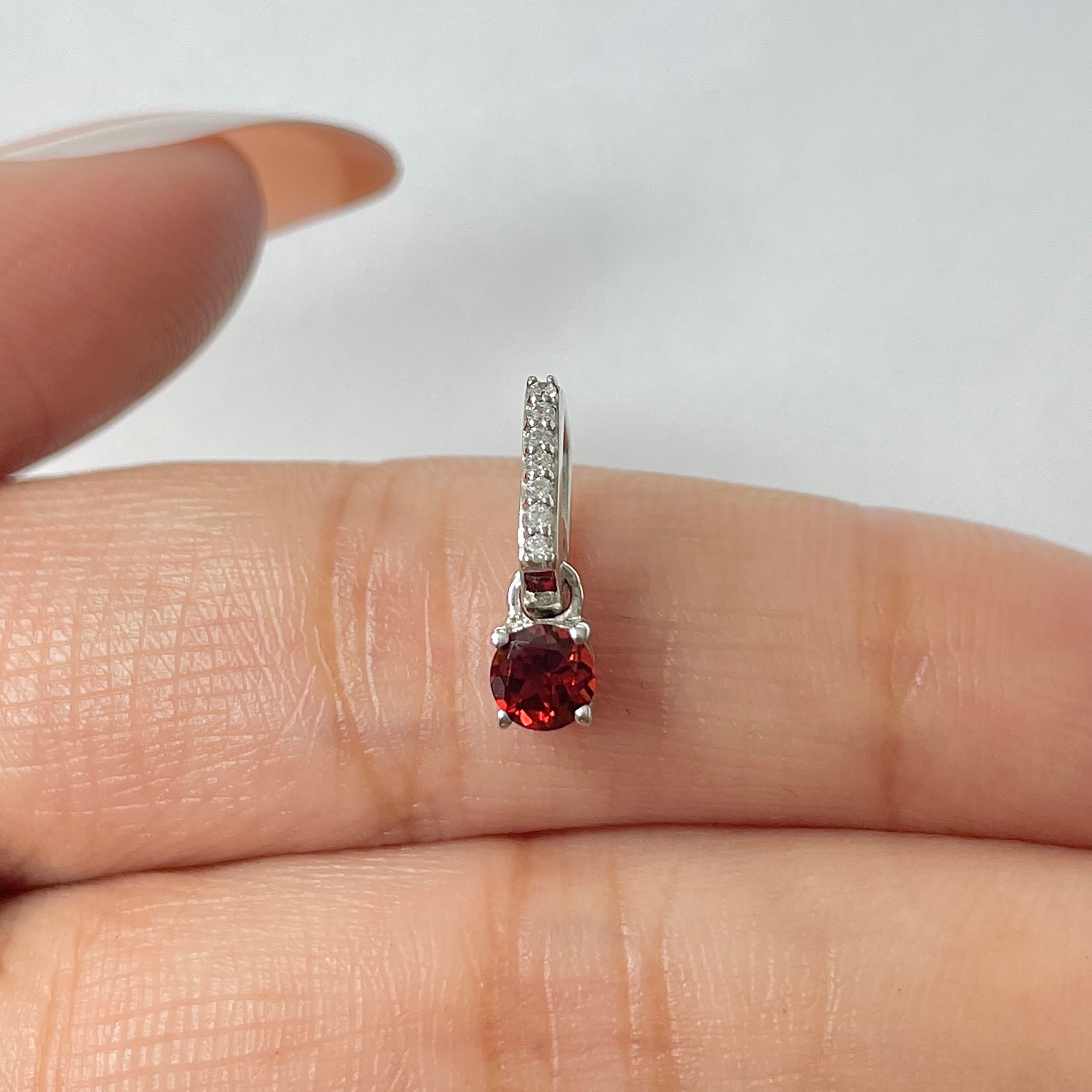 Garnet Pendant-(GAR-RDP-1166)