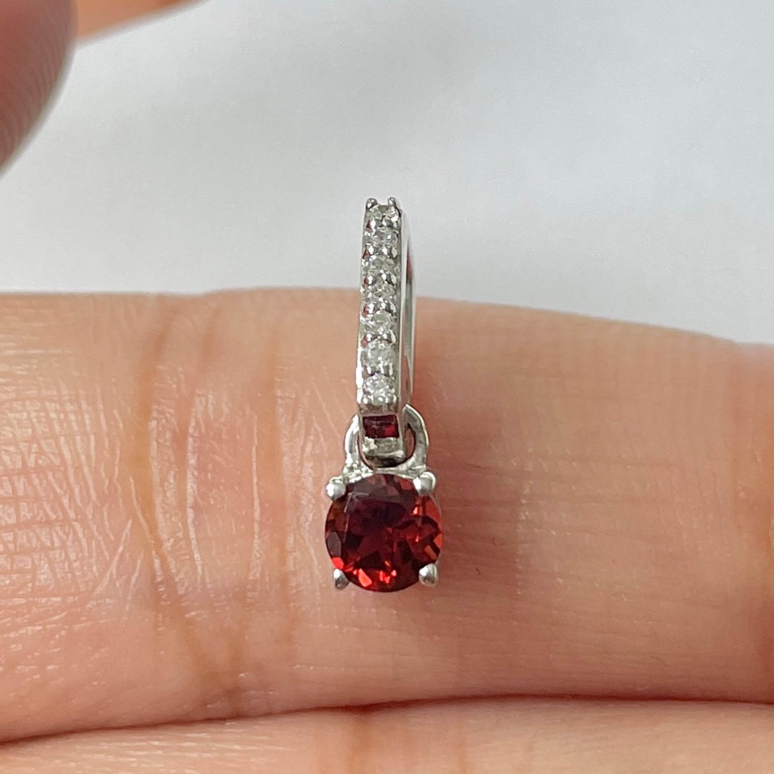 Garnet Pendant-(GAR-RDP-1166)