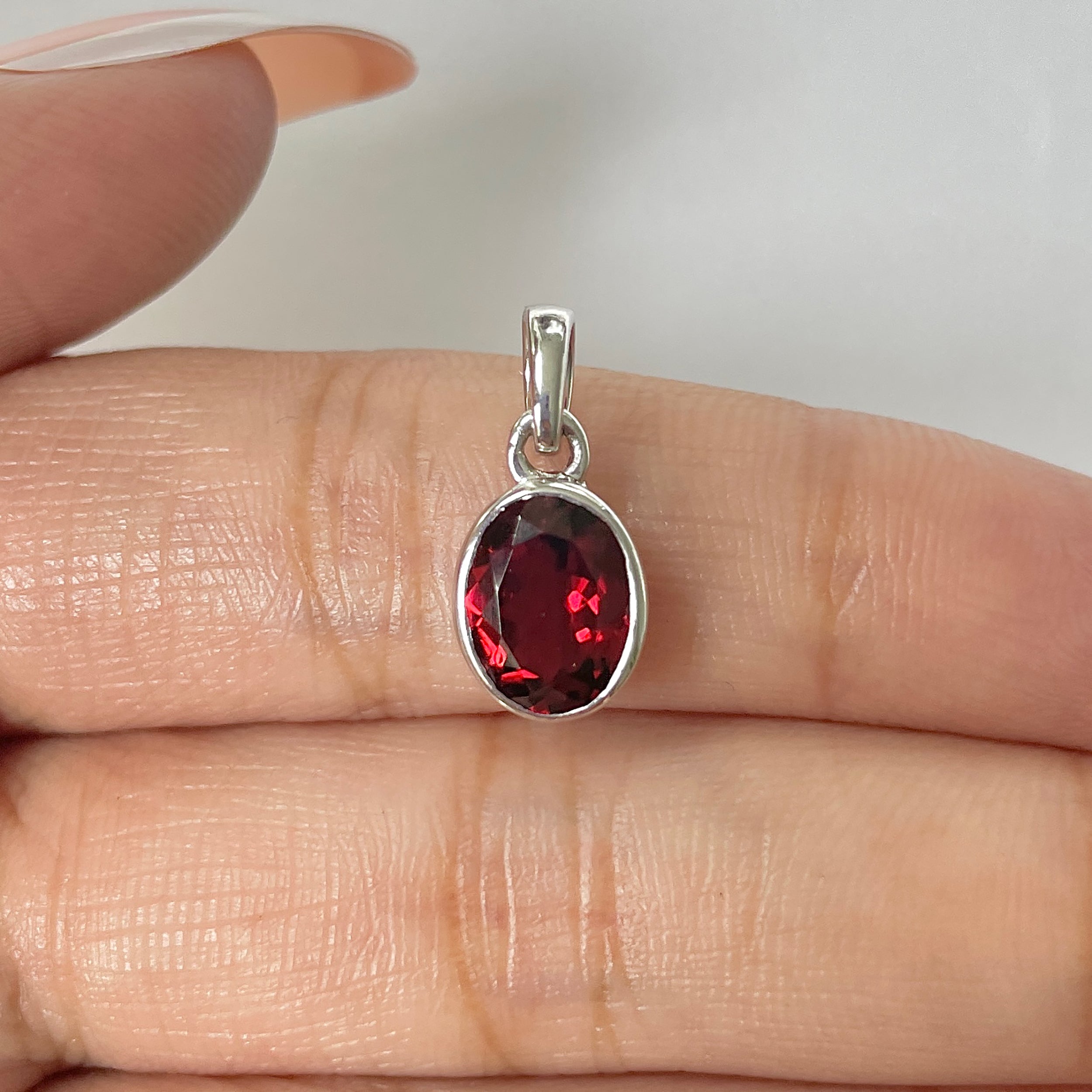 Garnet Pendant-(GAR-RDP-380)
