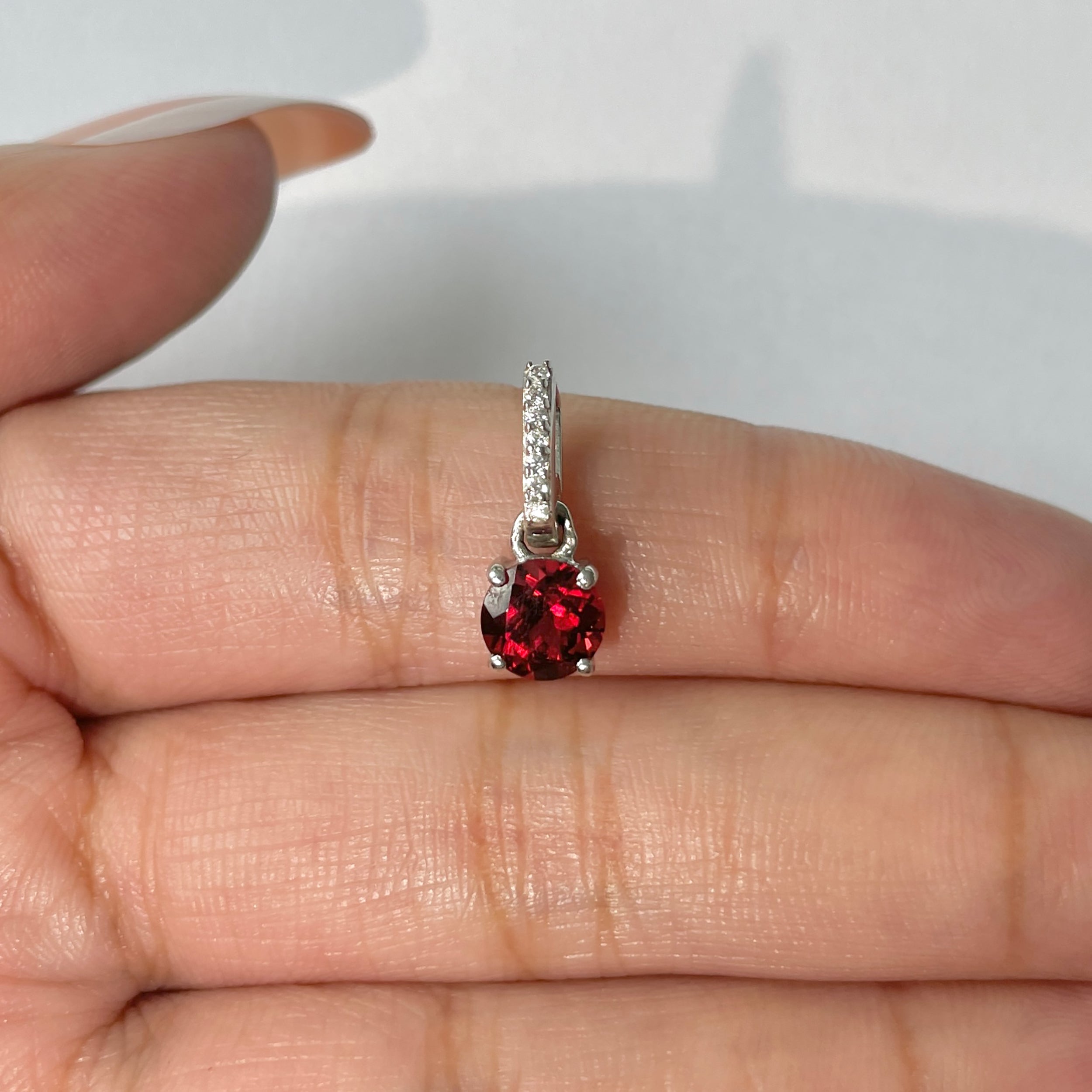 Garnet Pendant-(GAR-RDP-549)
