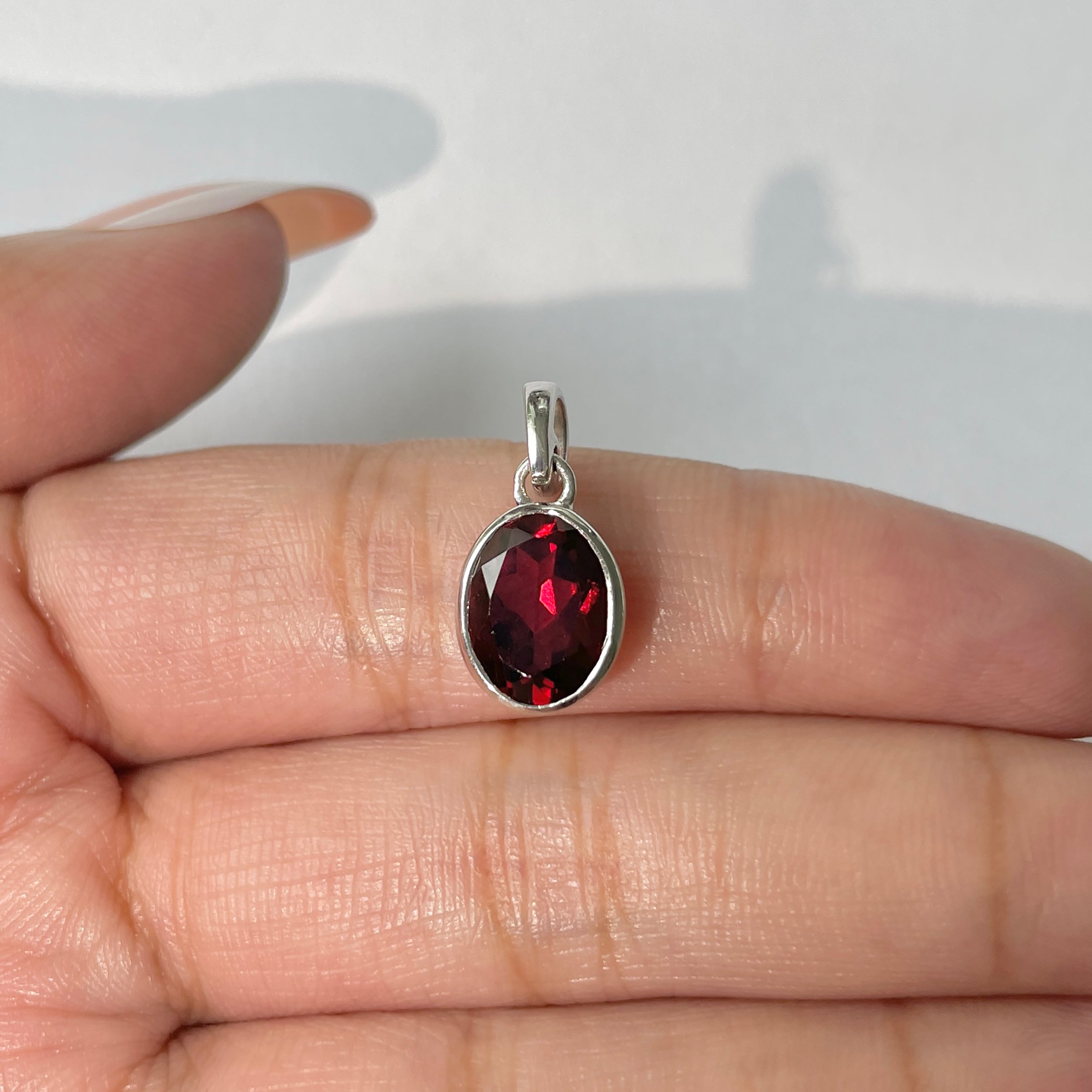 Garnet Pendant-(GAR-RDP-734)