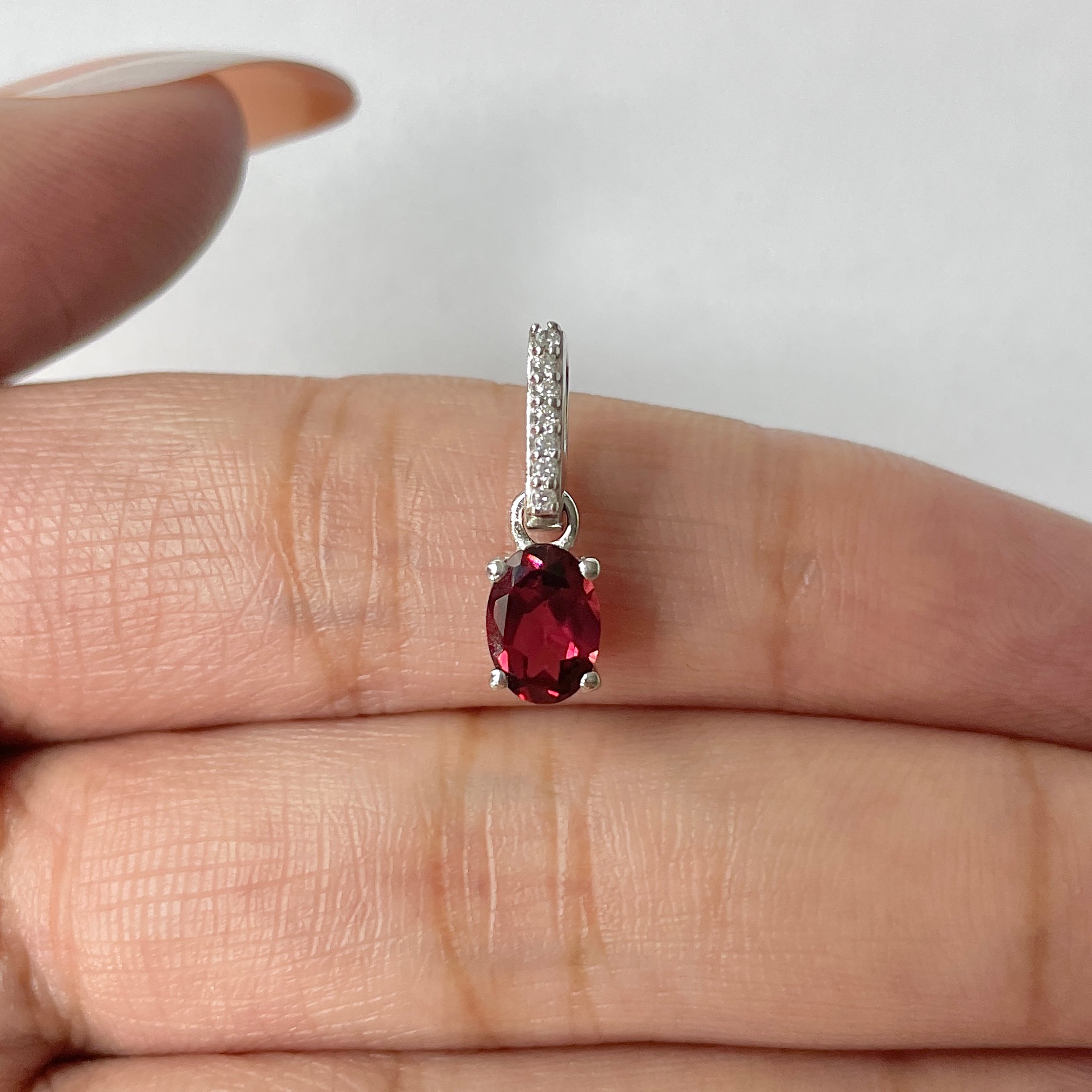 Garnet Pendant-(GAR-RDP-915)
