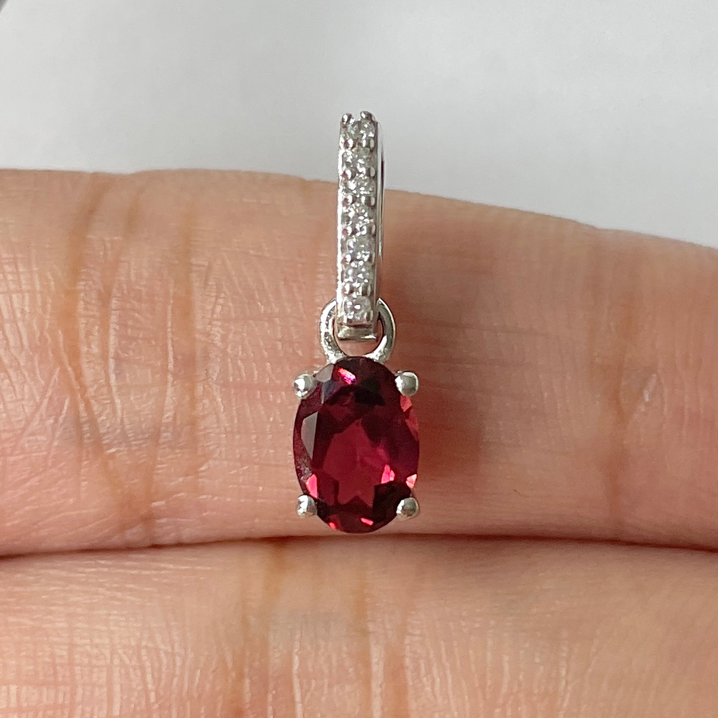 Garnet Pendant-(GAR-RDP-915)