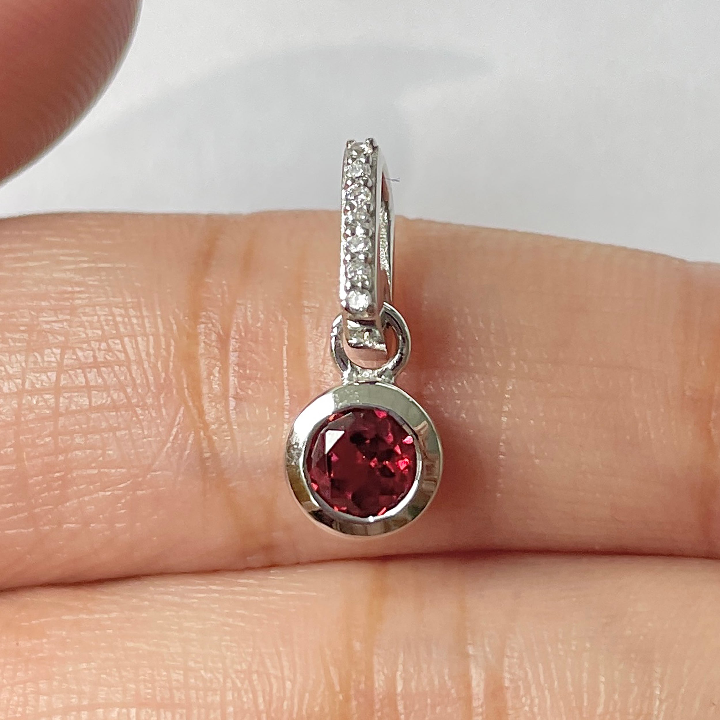 Garnet Pendant-(GAR-RDP-957)