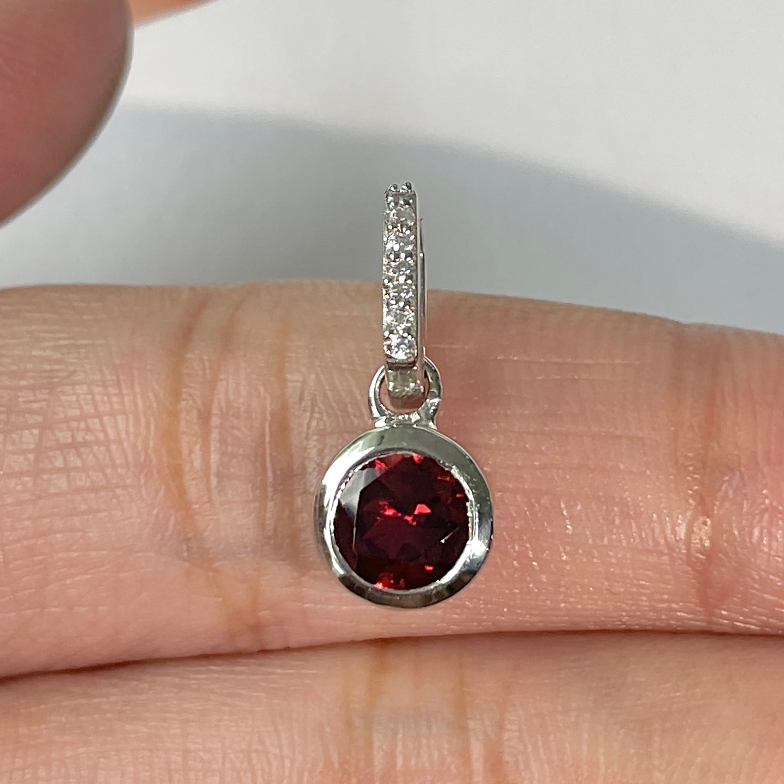 Garnet Pendant-(GAR-RDP-958)