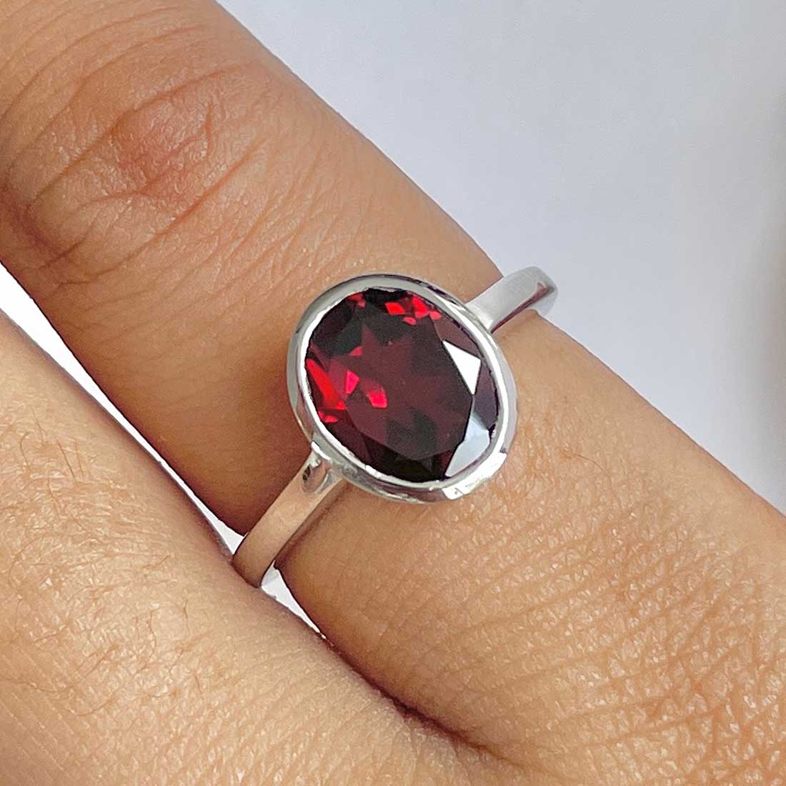 Garnet Ring-(GAR-RDR-1623.)