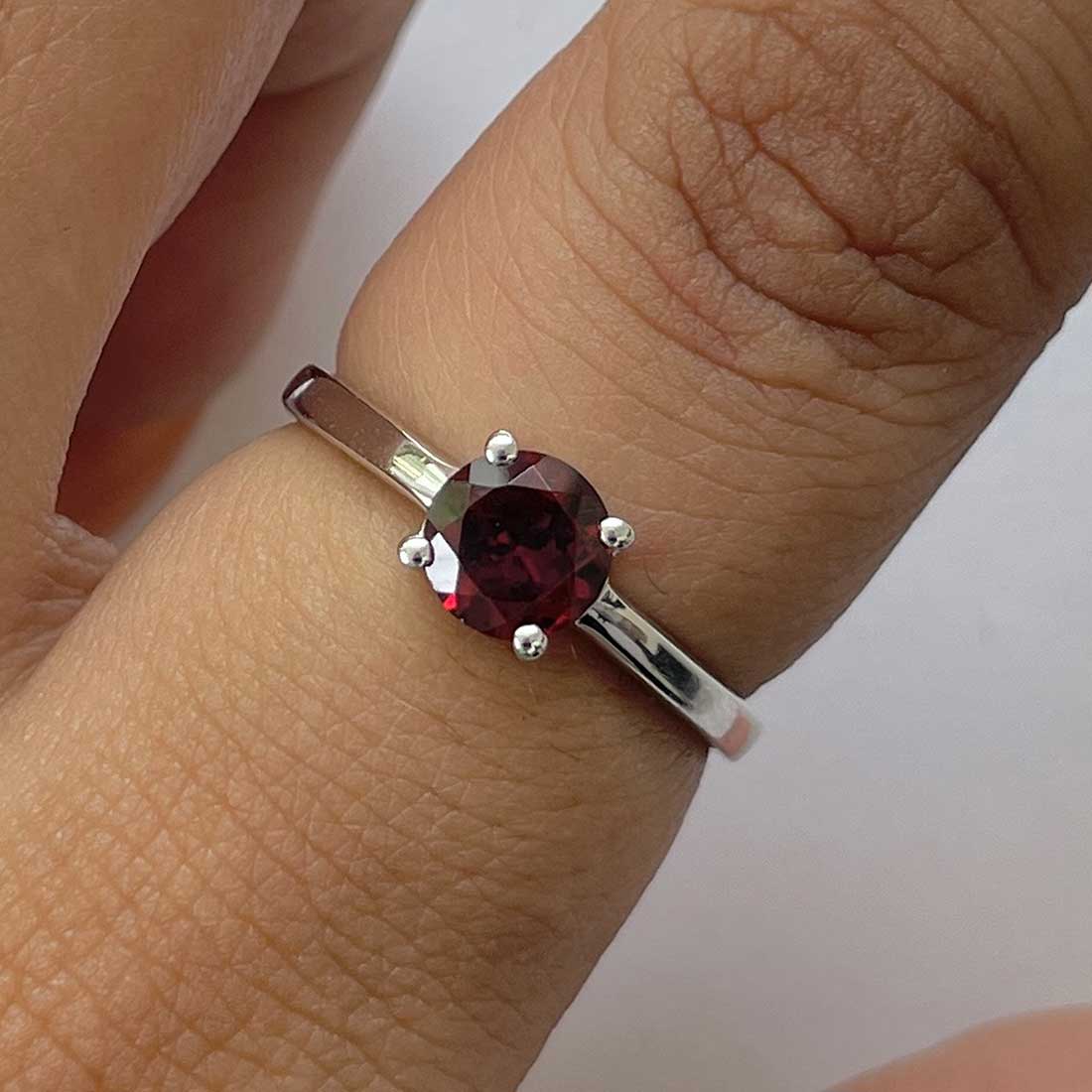 Garnet Ring-(GAR-RDR-236.)