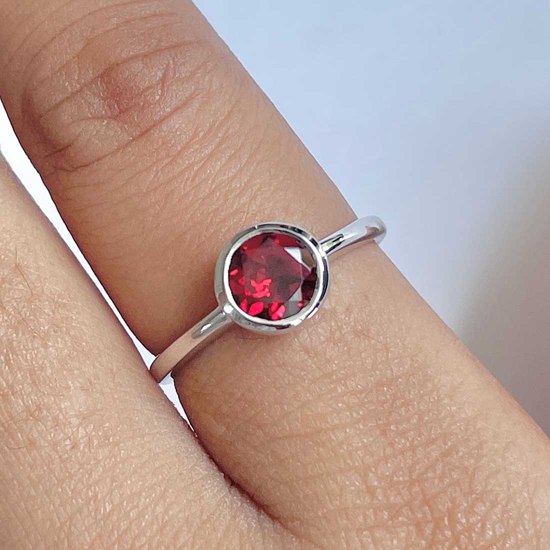 Garnet Ring-(GAR-RDR-237.)