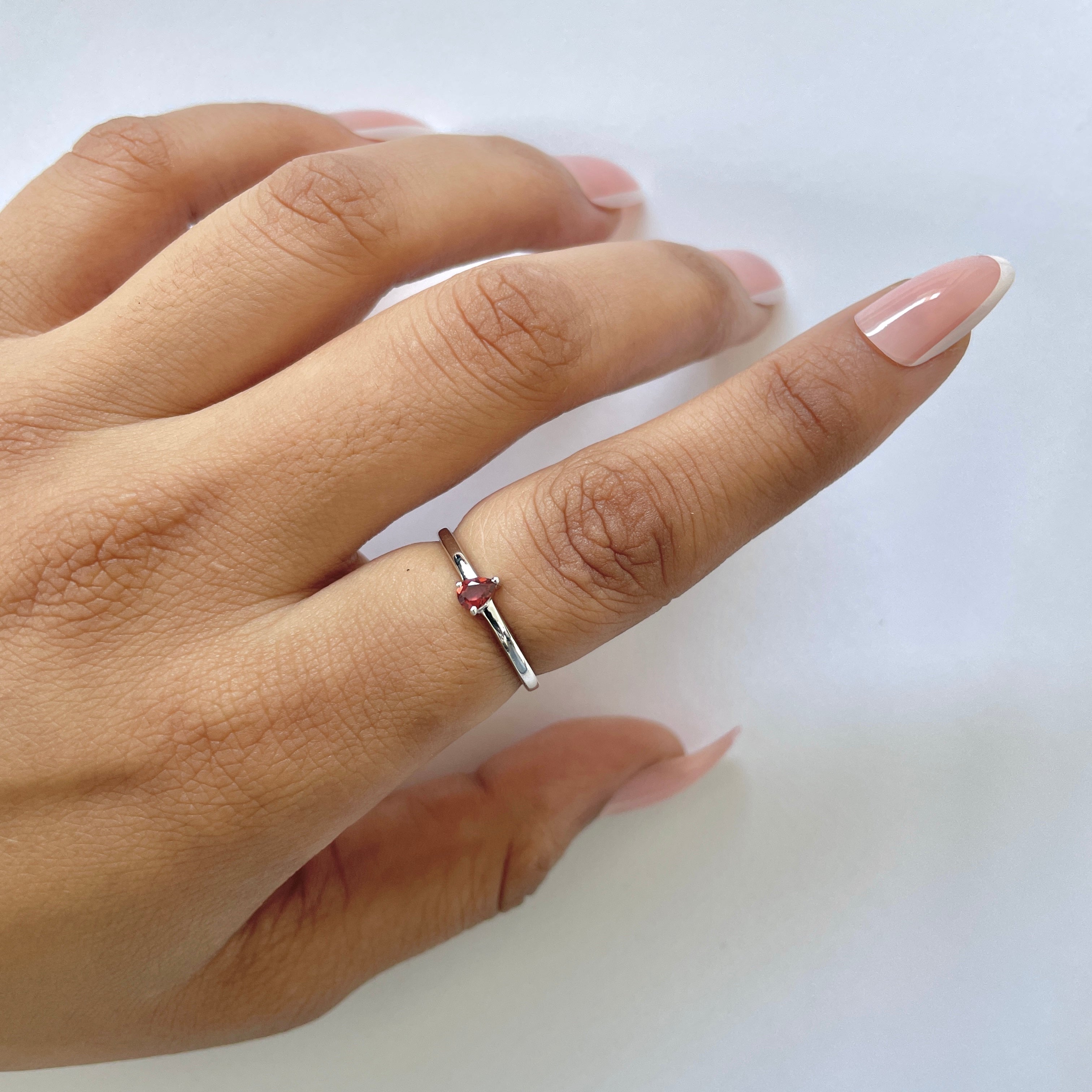 Garnet Ring-(GAR-RDR-2510.)