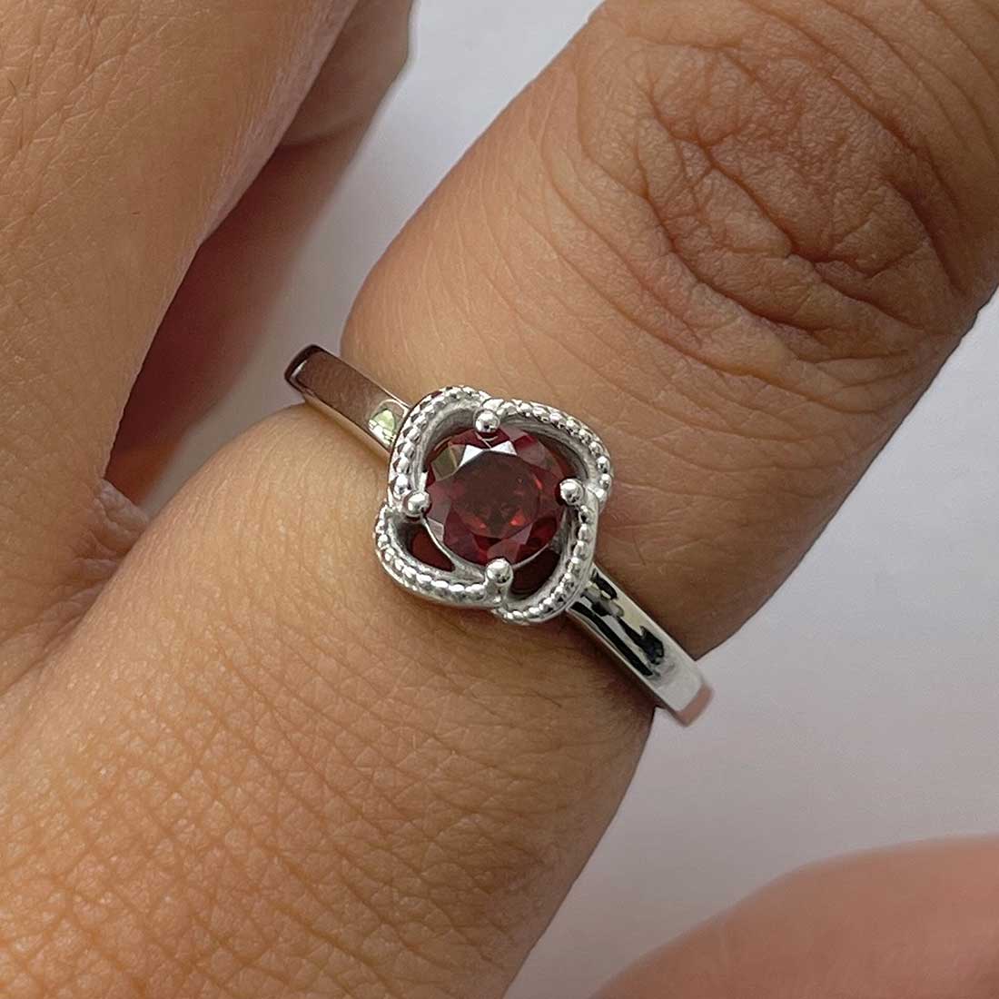 Garnet Ring-(GAR-RDR-27.)