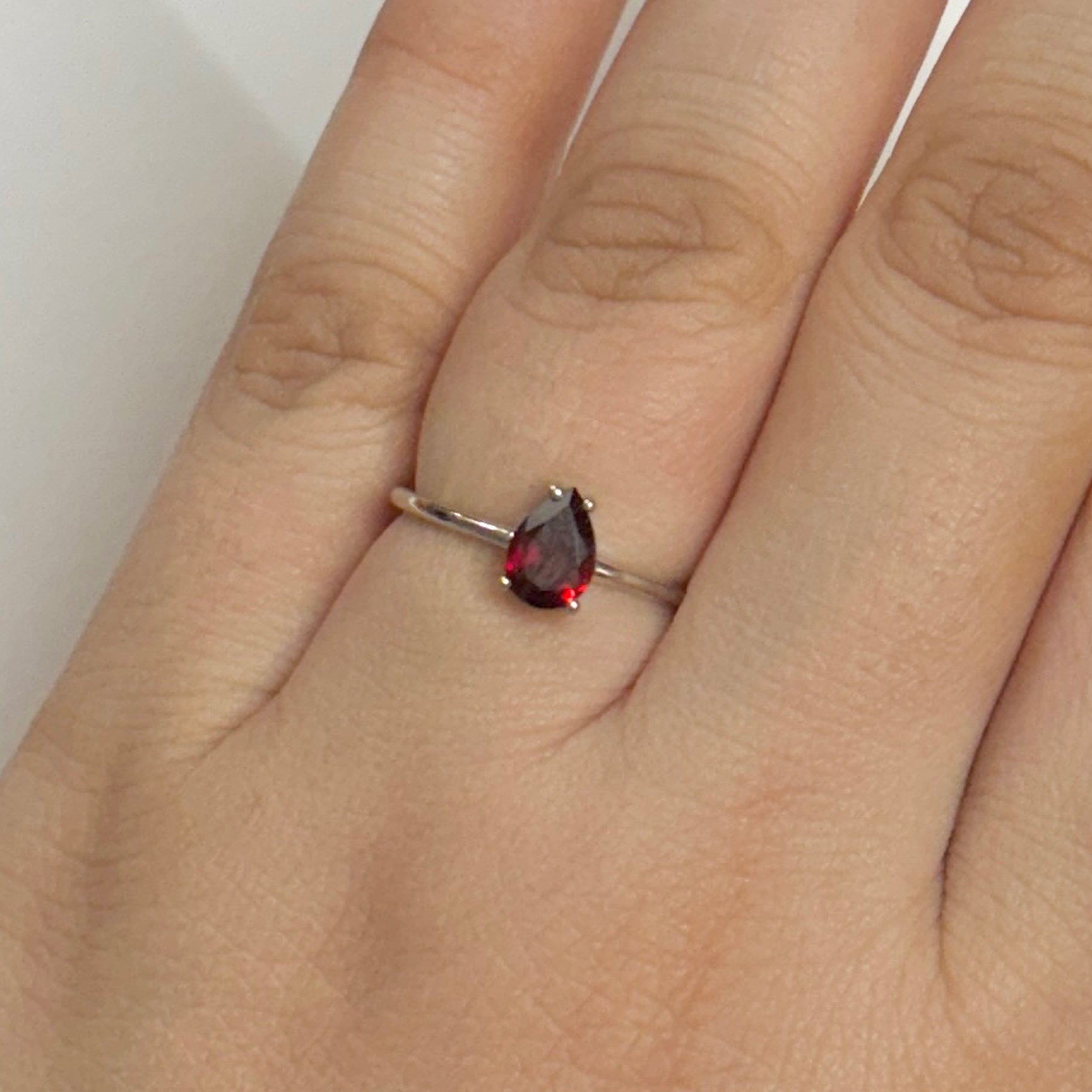 Garnet Ring-(GAR-RR-123.)