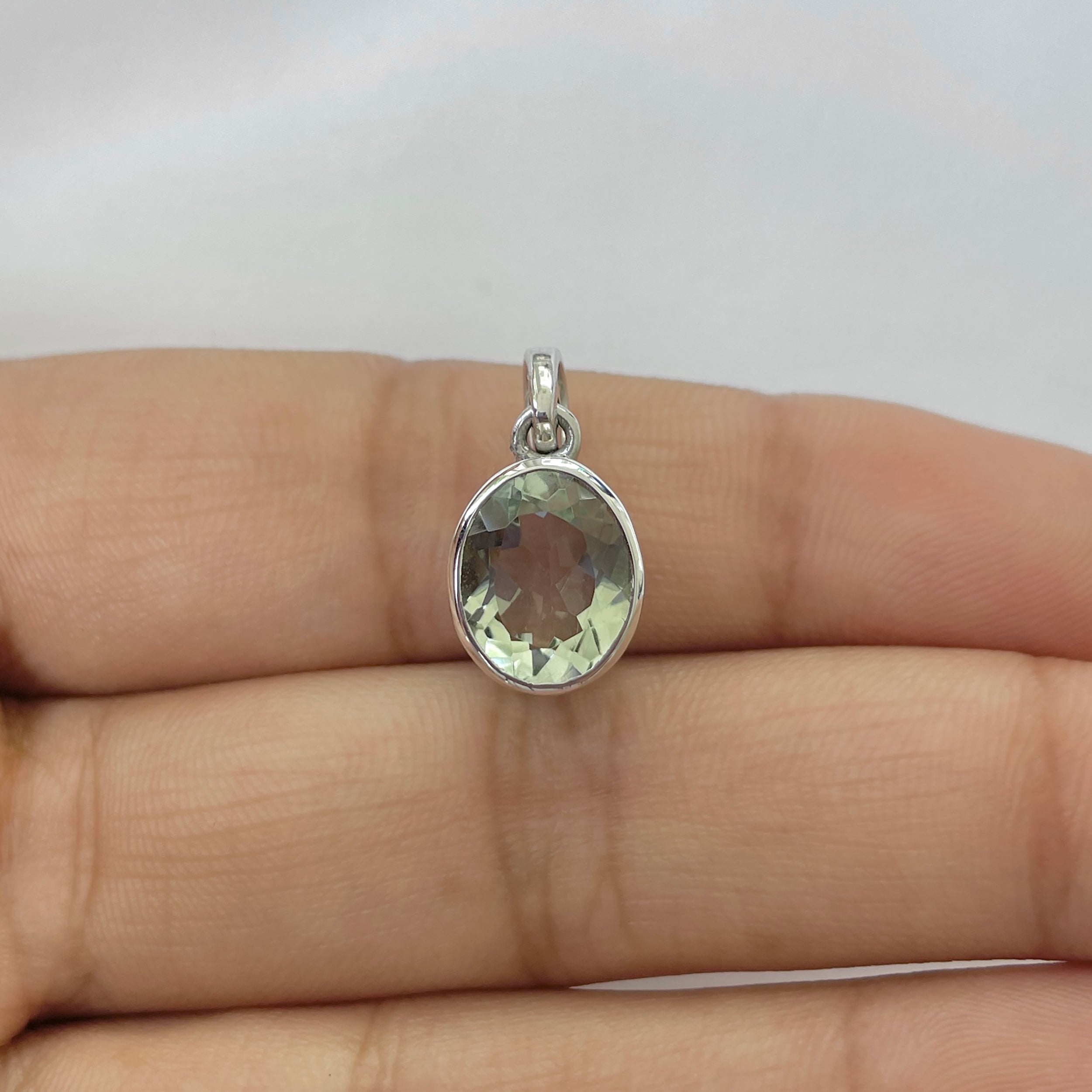 Green Amethyst Pendant-(GRA-RDP-466)