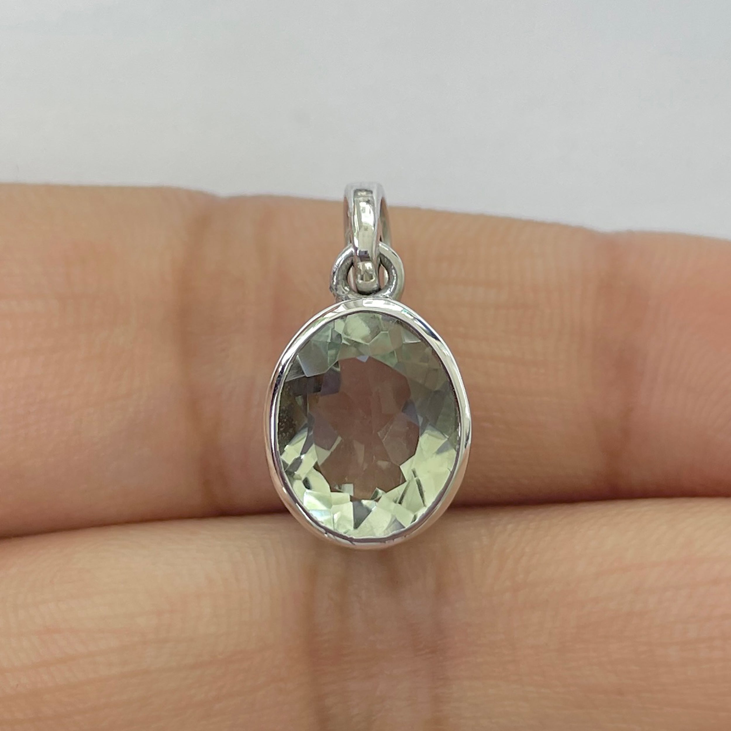 Green Amethyst Pendant-(GRA-RDP-466)