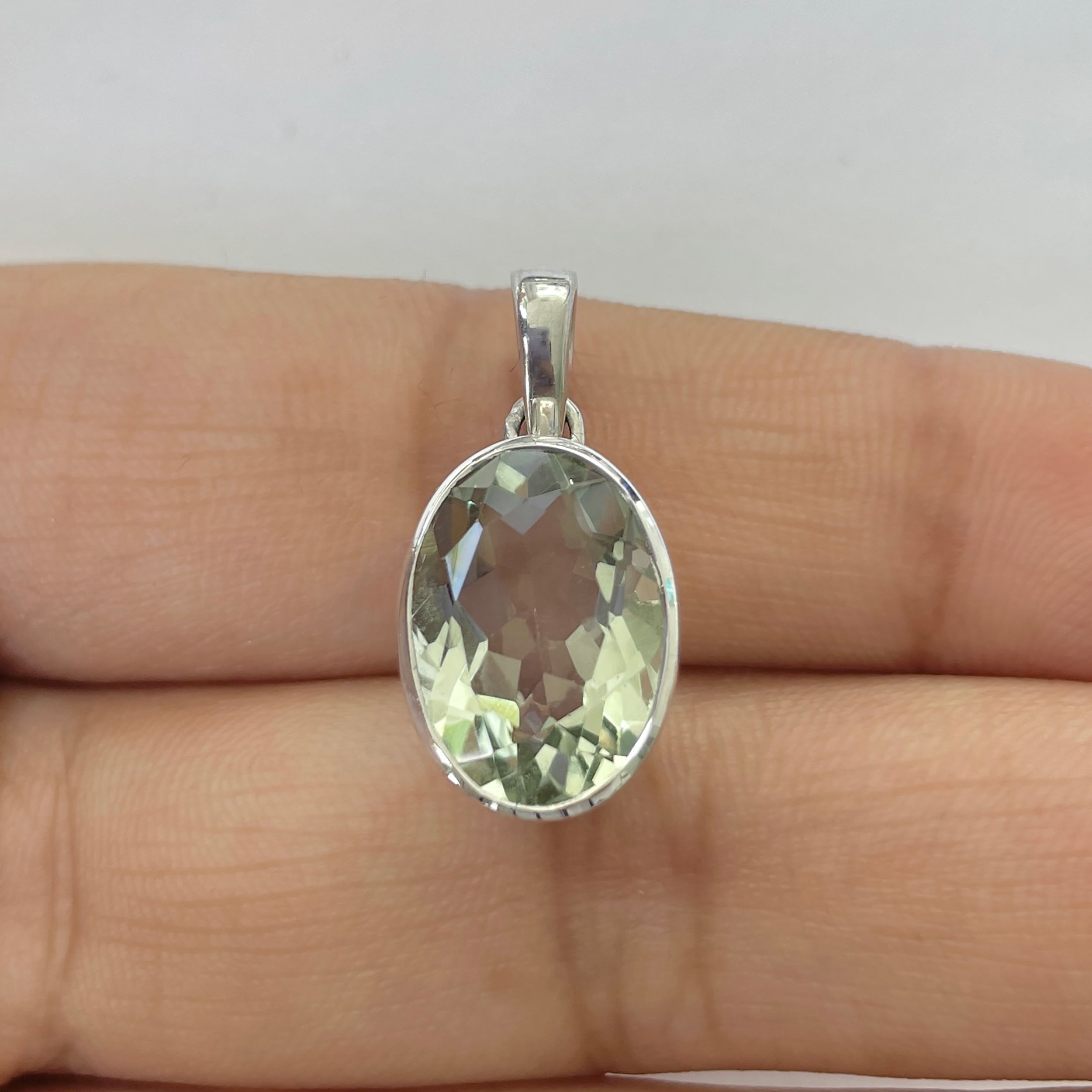 Green Amethyst Pendant-(GRA-RDP-471)