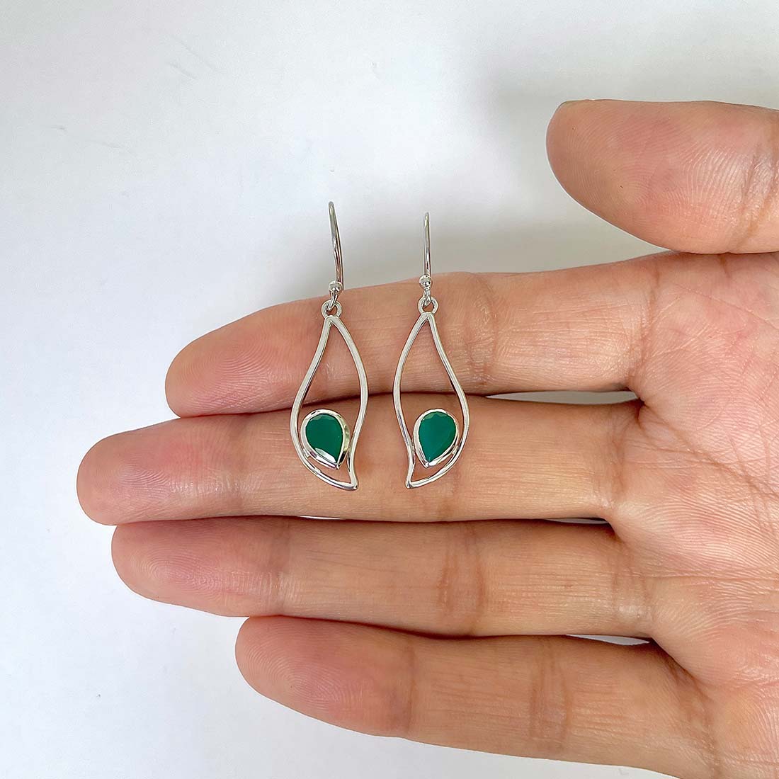 Green Onyx Earring-(GRO-RDE-263)