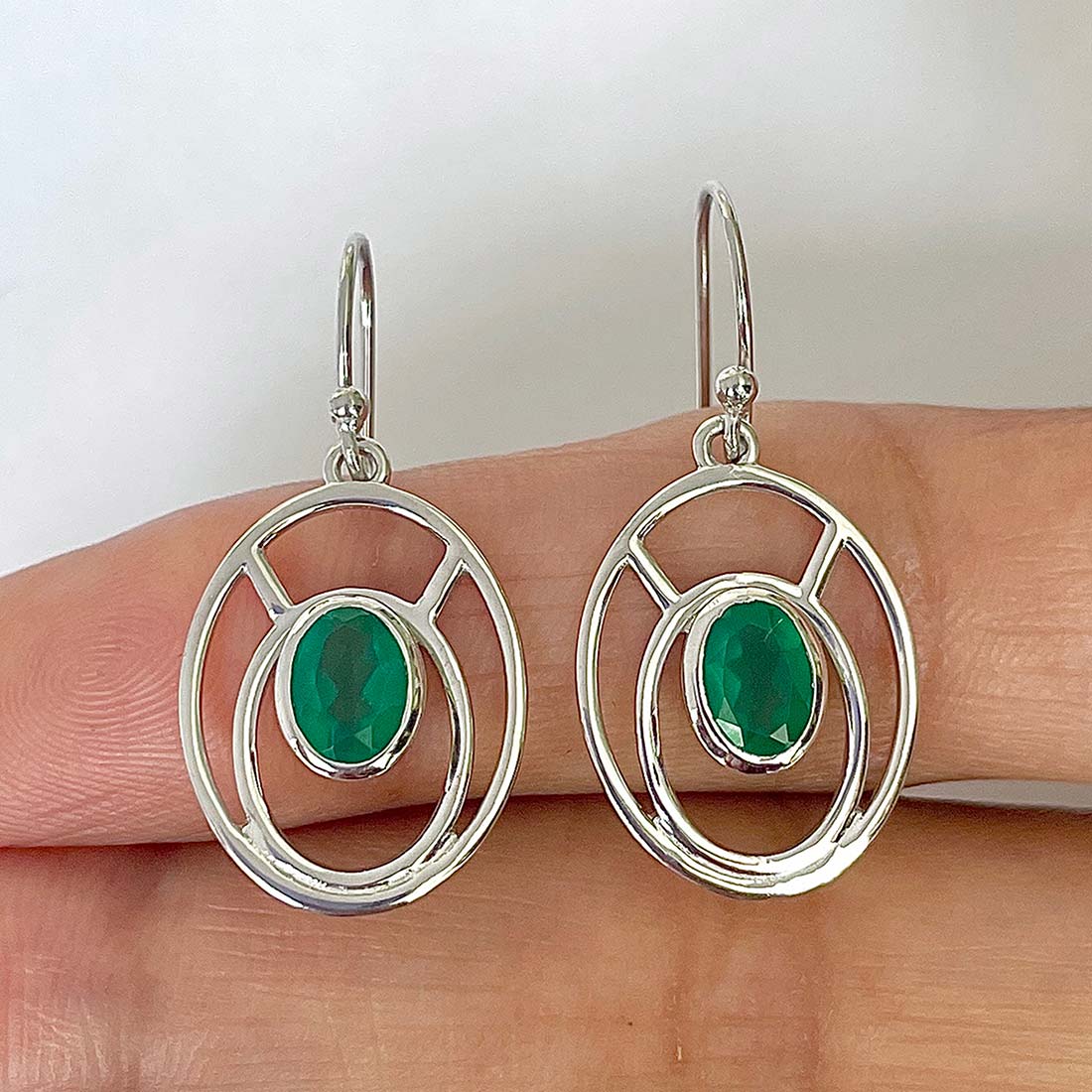Green Onyx Earring-(GRO-RDE-264)